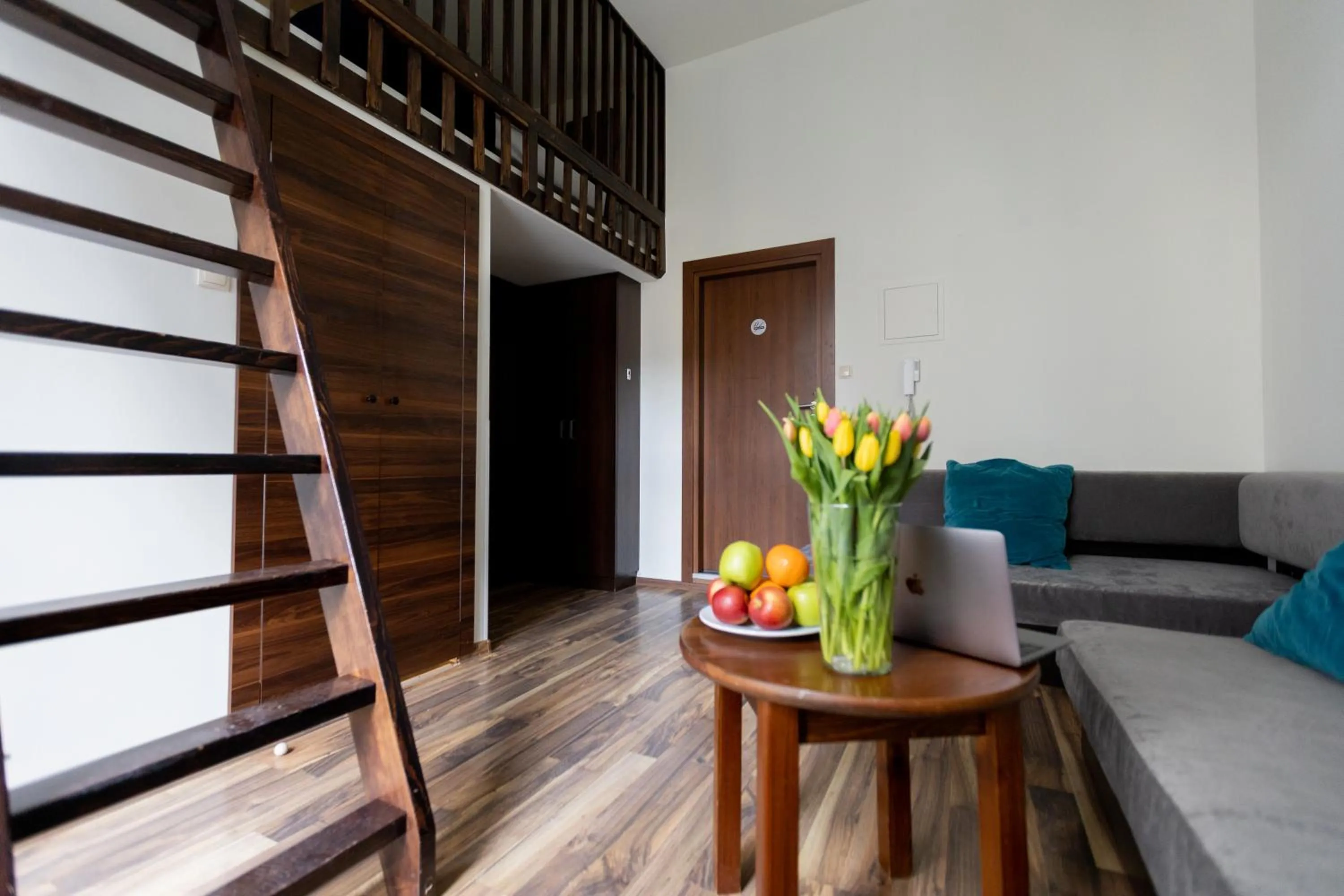 Photo of the whole room in Salve station