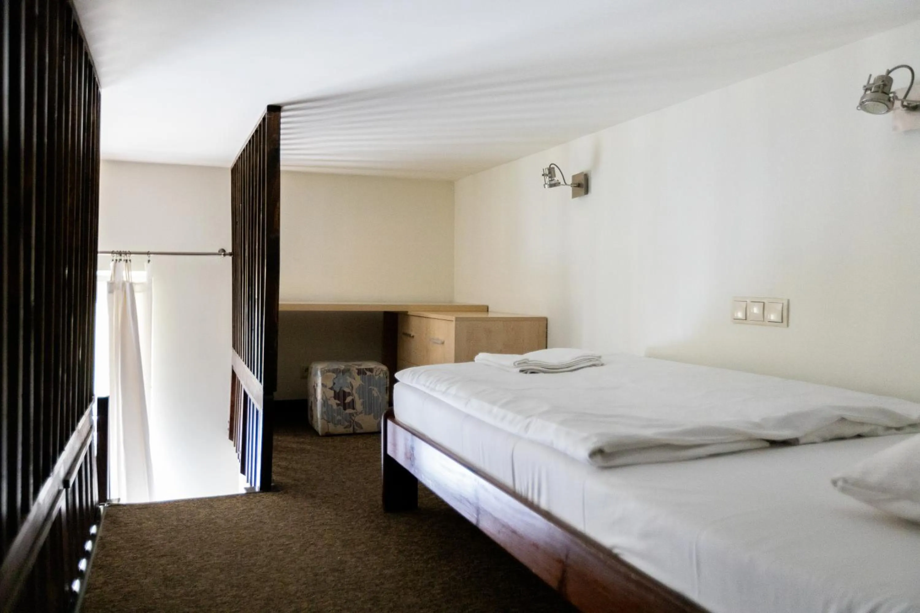 Bed in Salve station