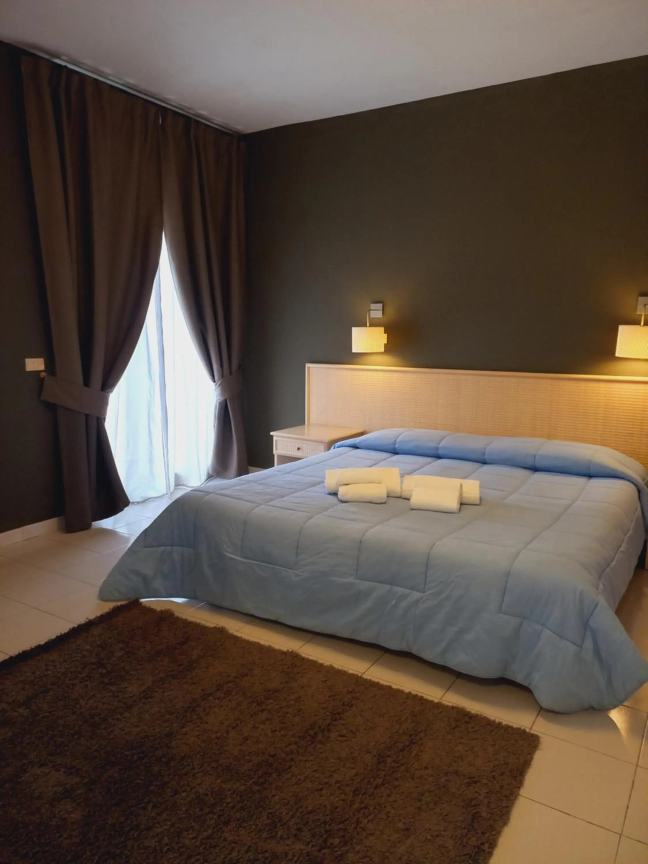 Photo of the whole room, Bed in River Park Hotel