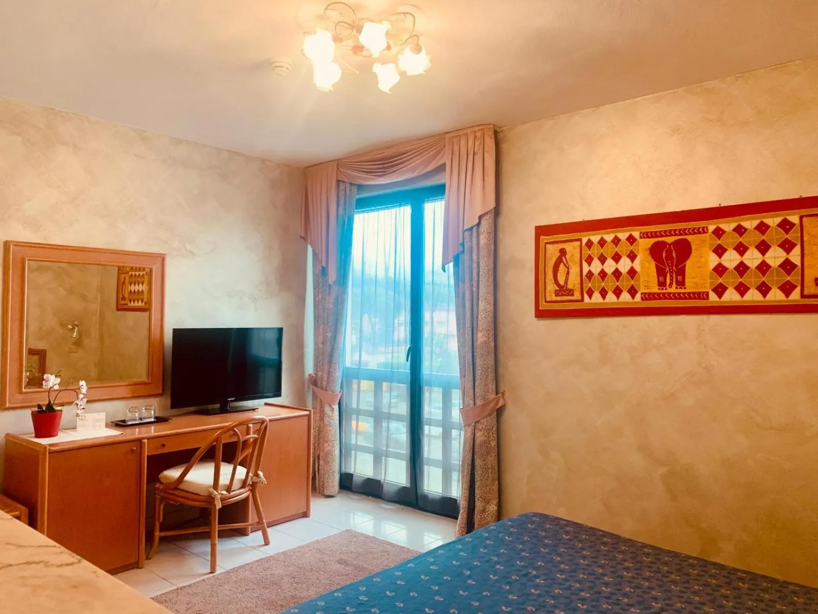 Bedroom in River Park Hotel