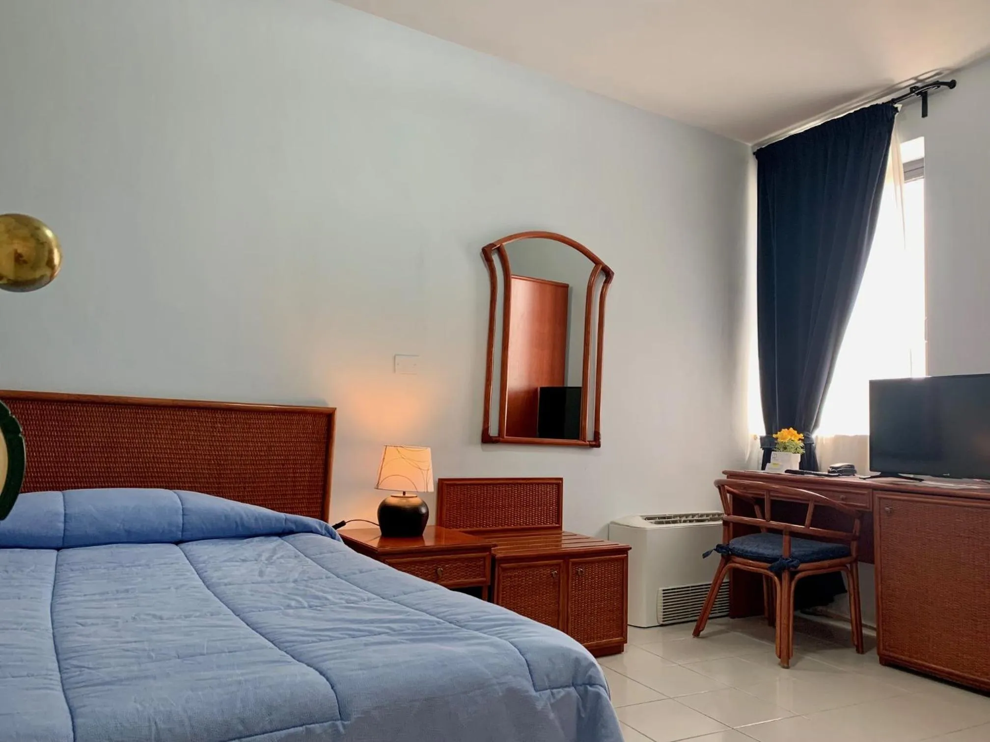 Bedroom, Bed in River Park Hotel