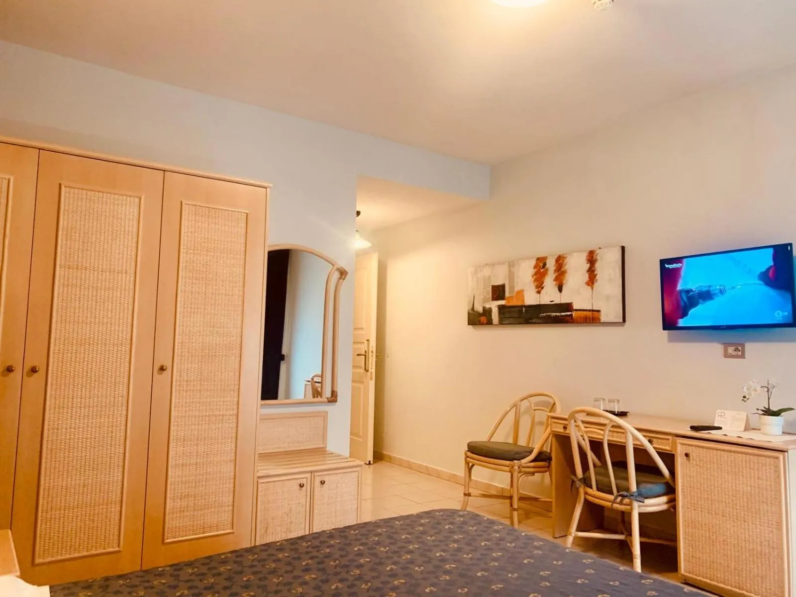 Bedroom in River Park Hotel