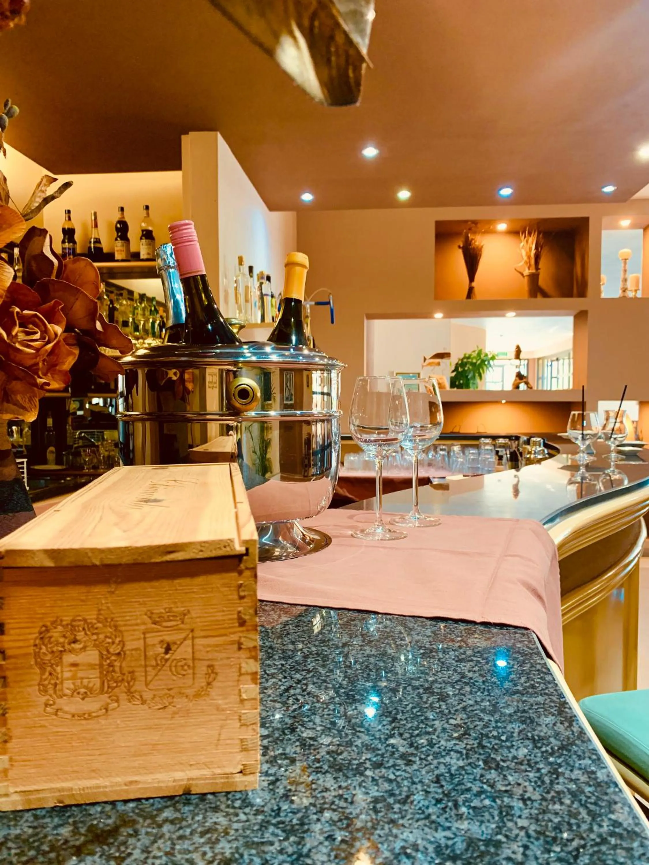 Lounge or bar in River Park Hotel