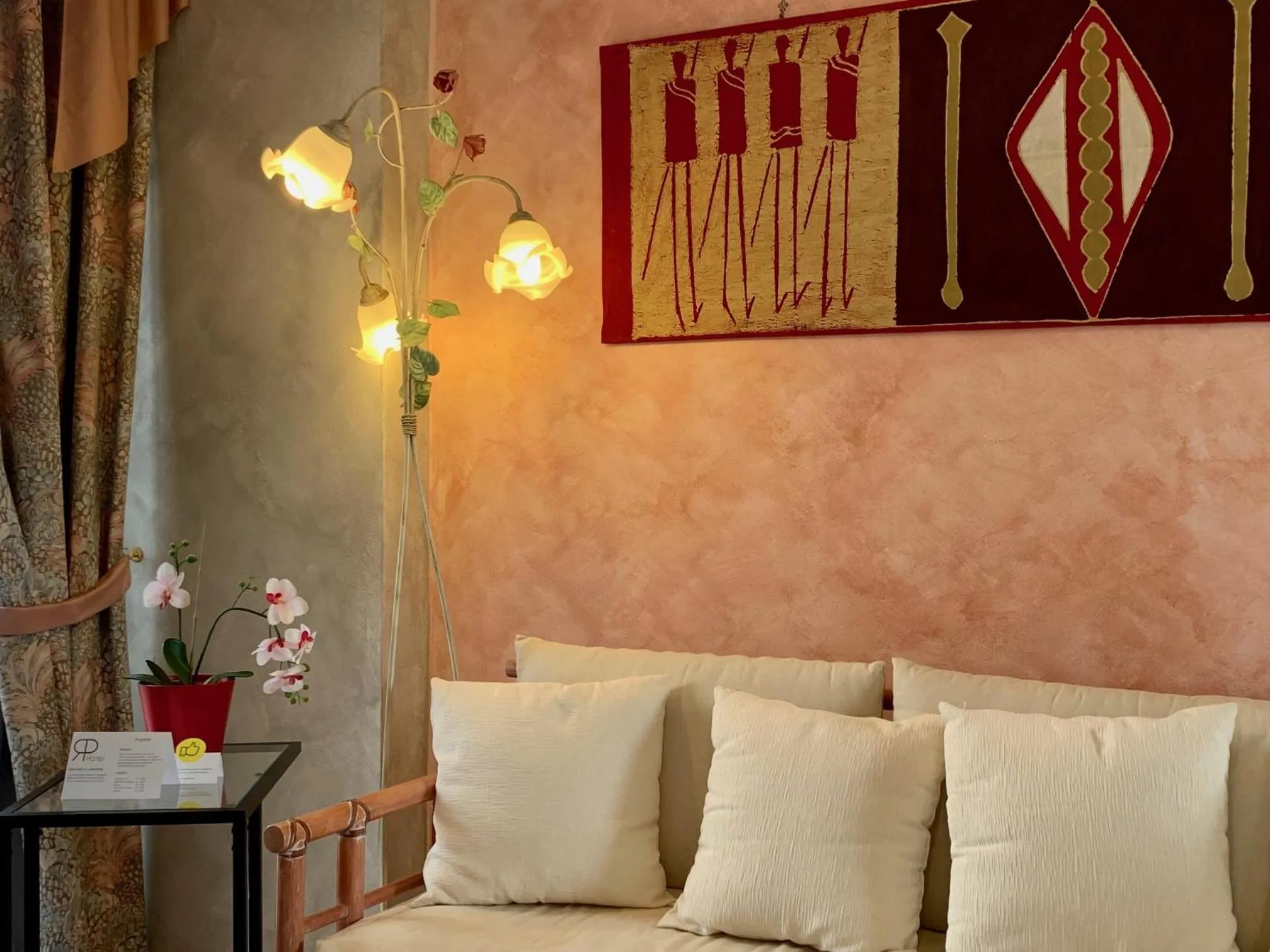 Bedroom in River Park Hotel