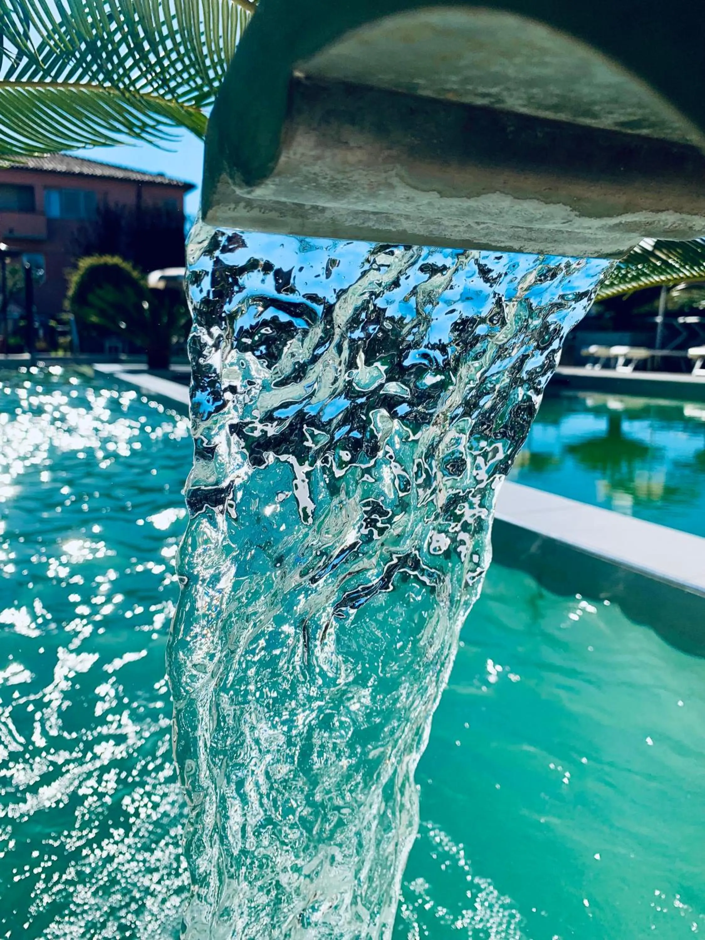 Swimming pool in River Park Hotel