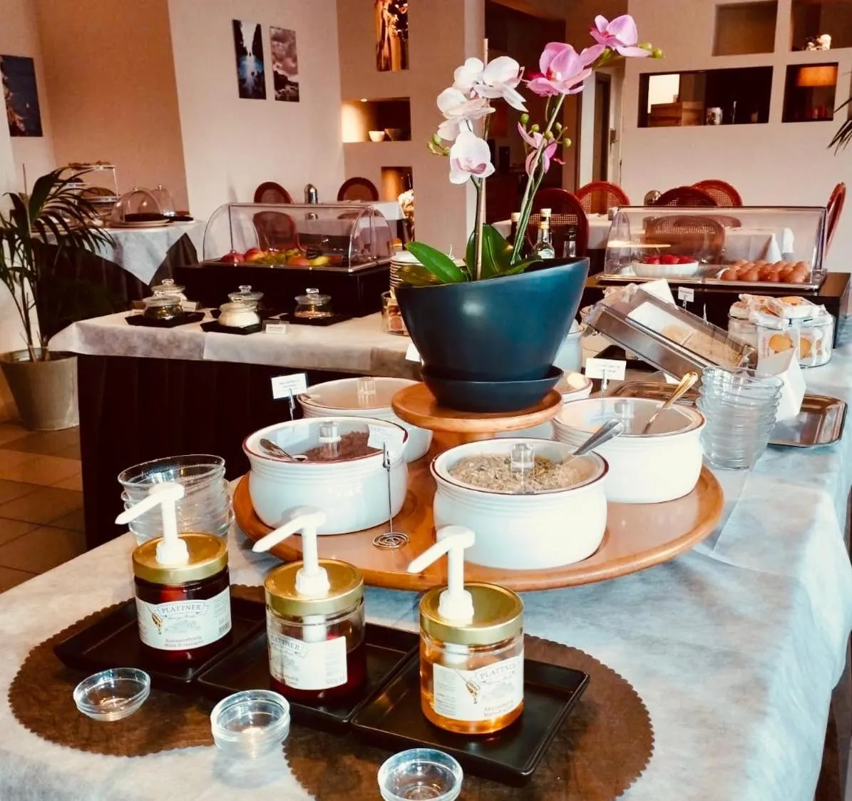 Breakfast in River Park Hotel