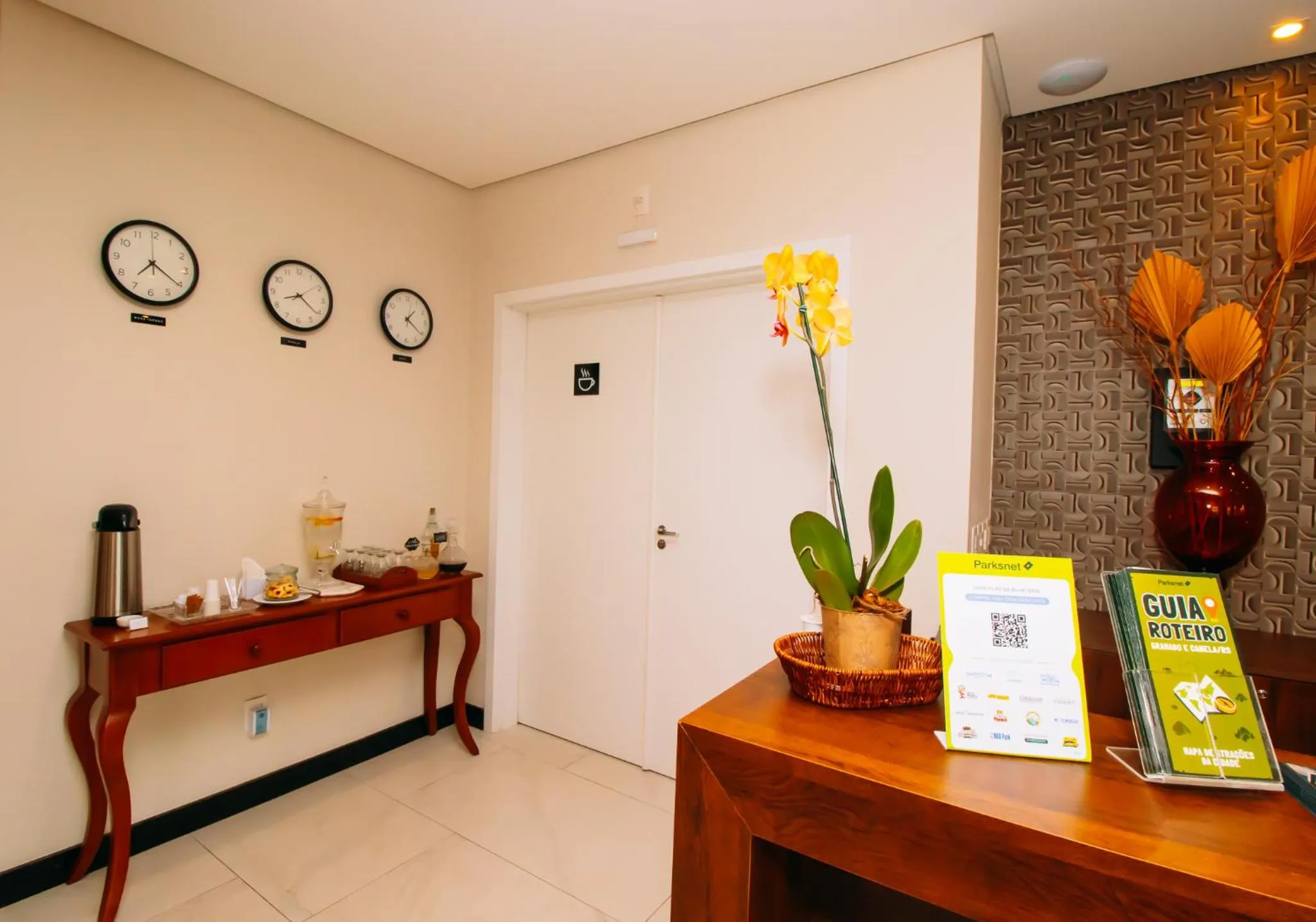 Lobby or reception in Augusta Centro Hotel