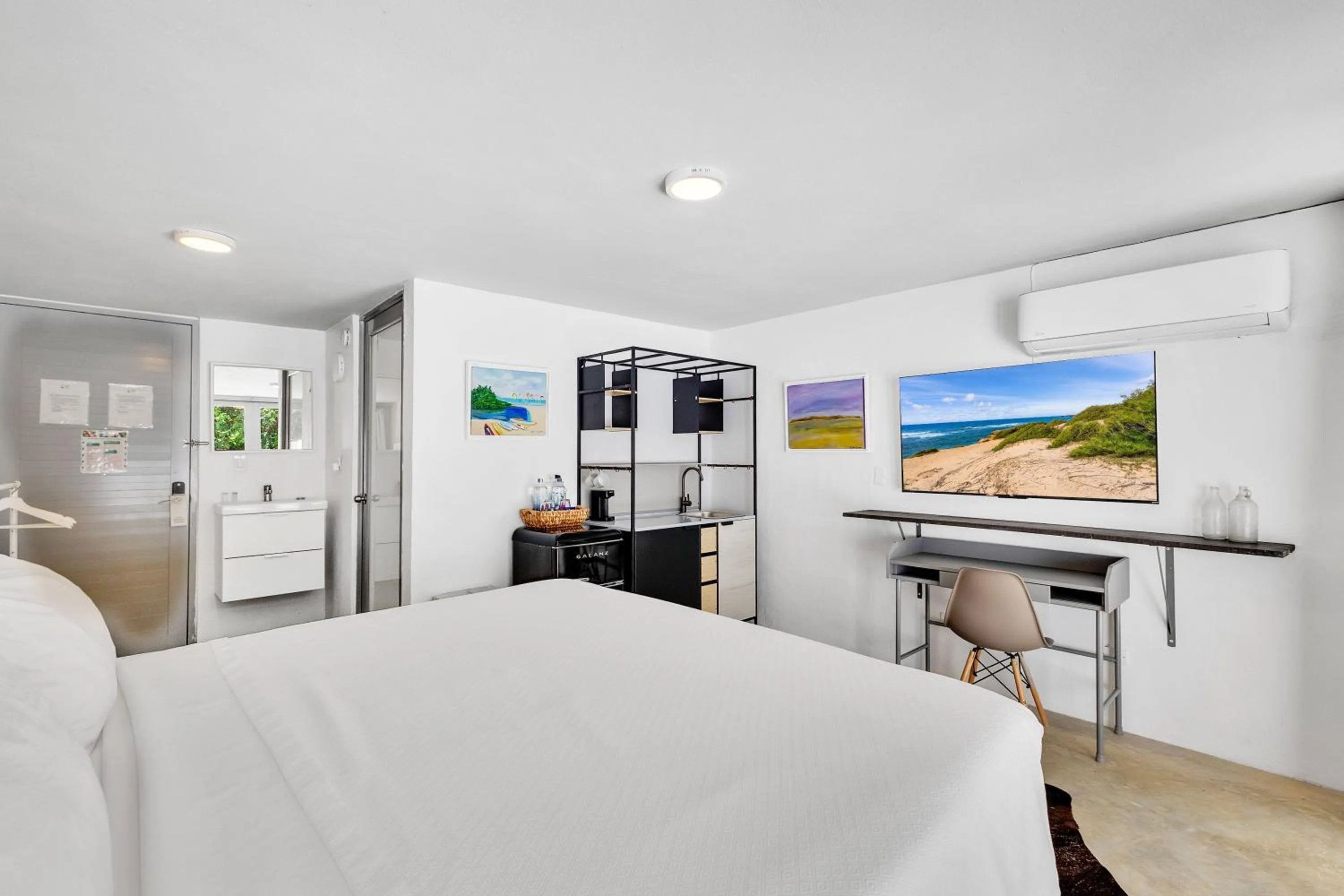 Bed in Viento Beach Lodge