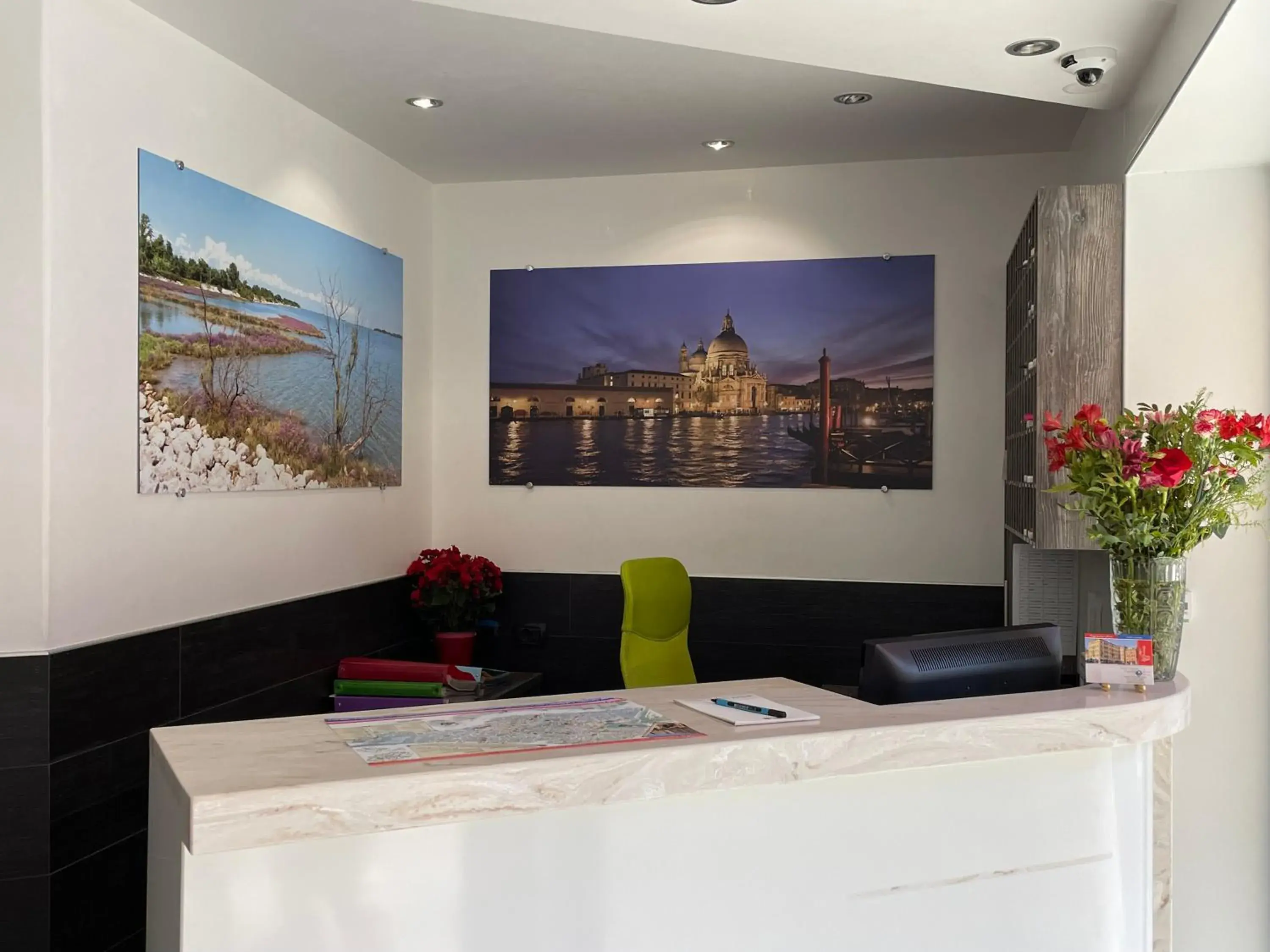 Lobby or reception in Hotel San Geremia Lobby or reception in Hotel San Geremia