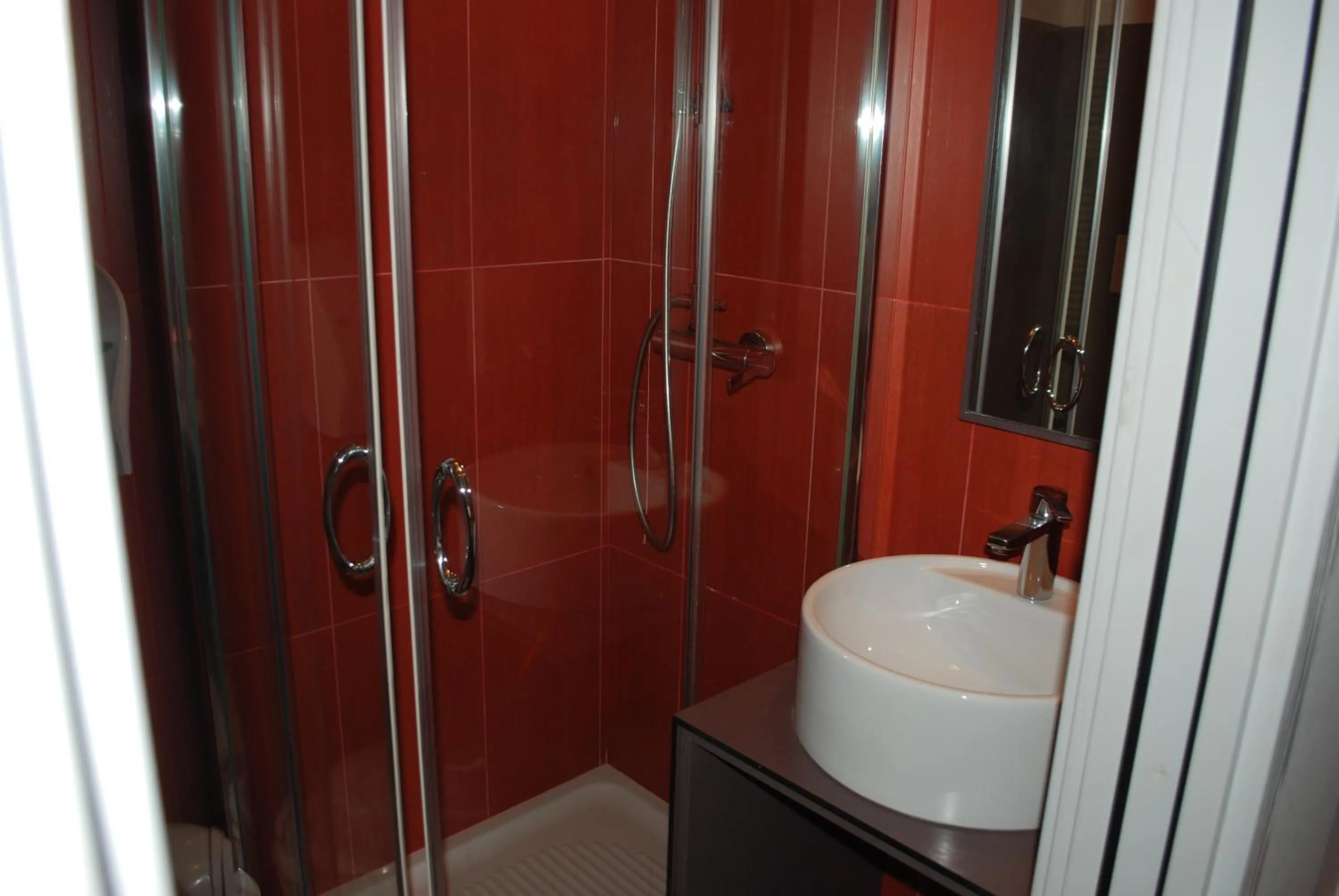 Shower in Hotel San Geremia