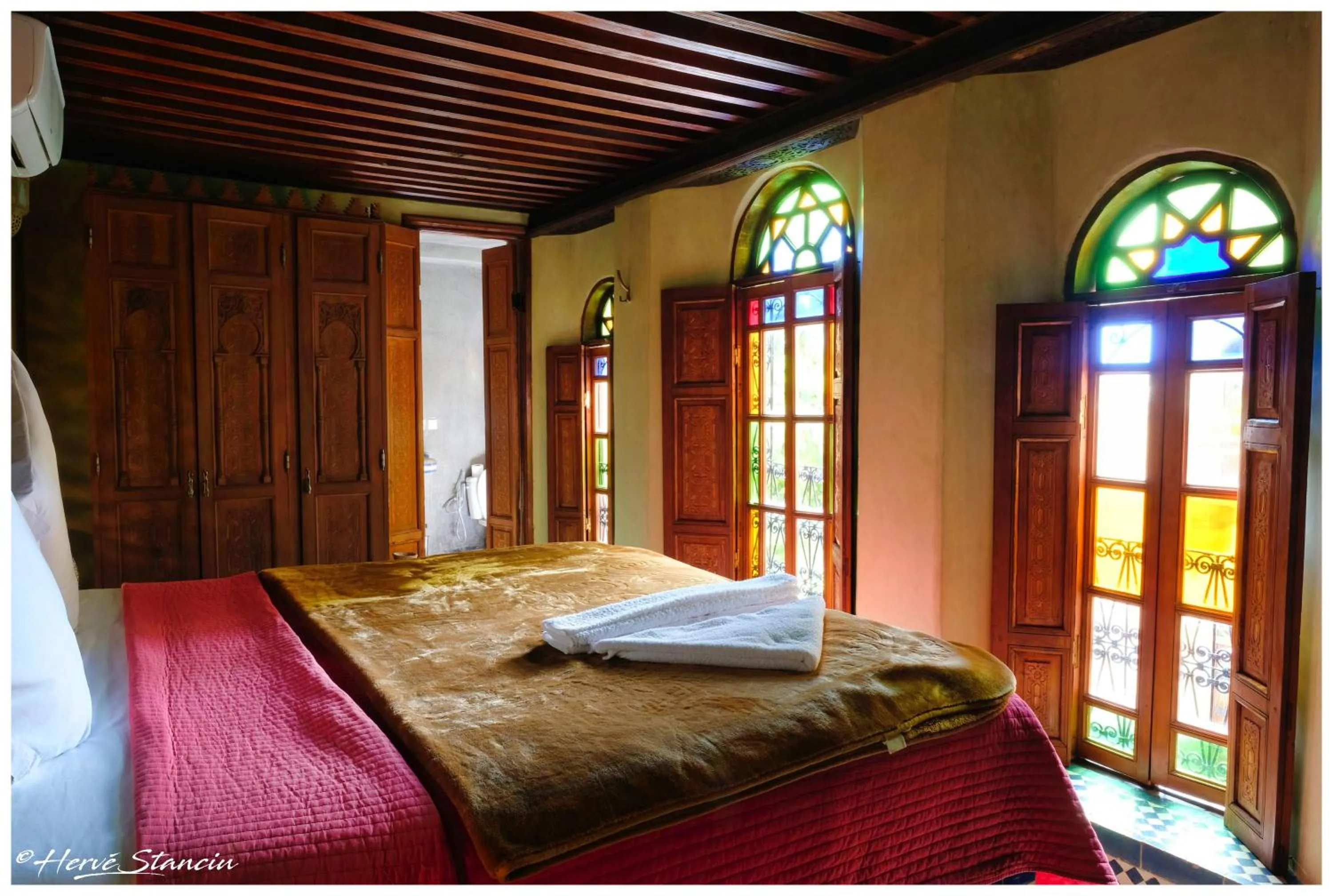 Bed in Riad Layalina Fes