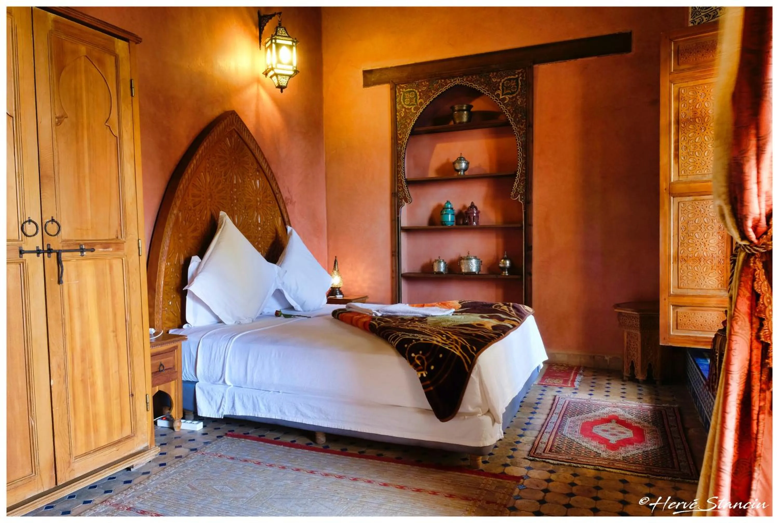 Bed in Riad Layalina Fes