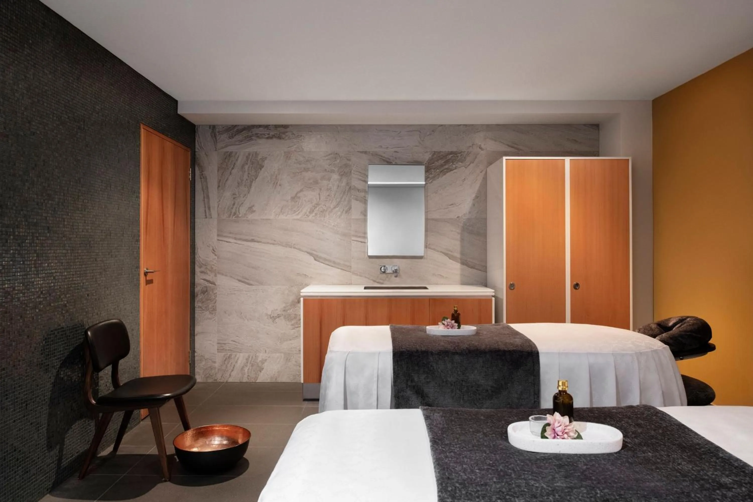 Spa and wellness centre/facilities, Bed in Sheraton Melbourne Hotel