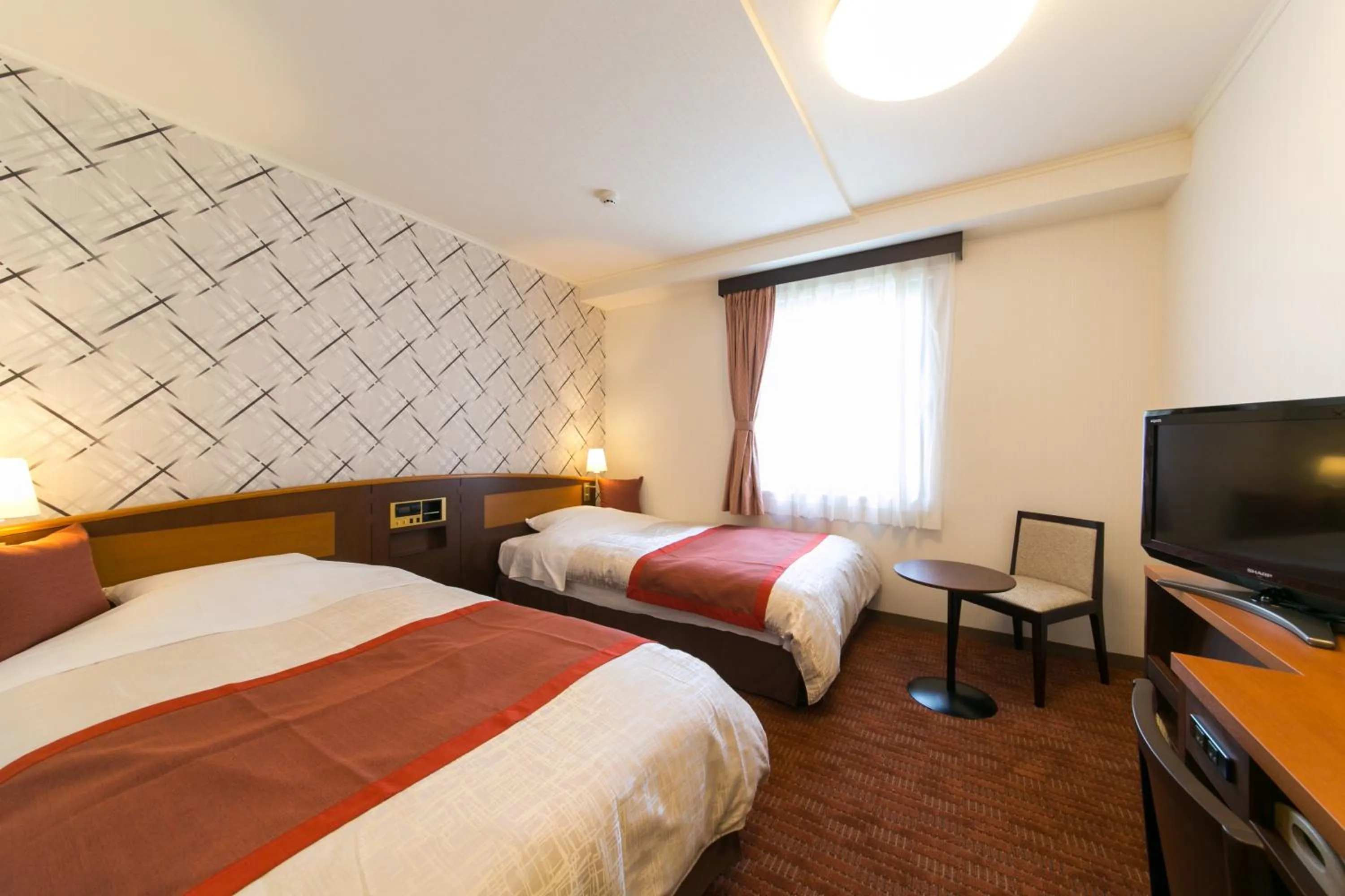 Photo of the whole room, Bed in Hotel New Ueno