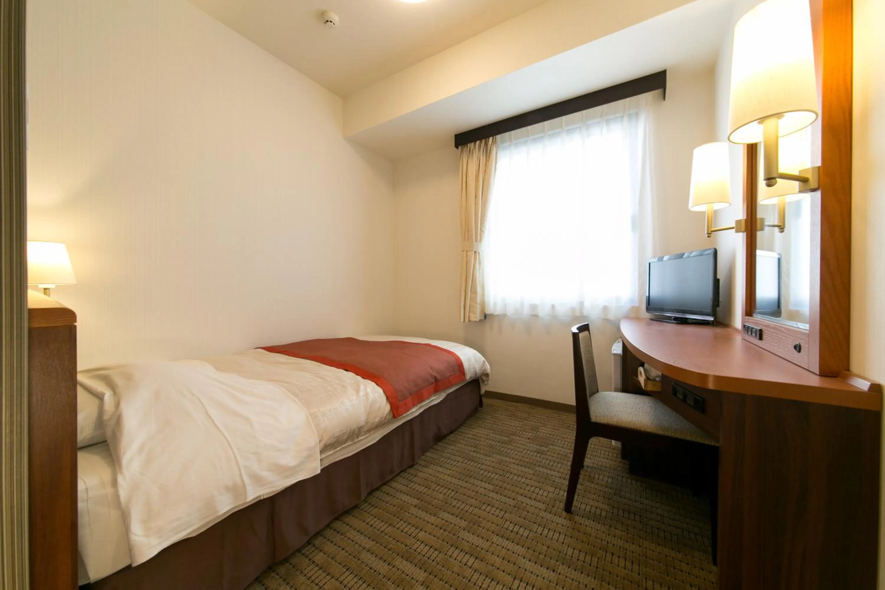 Photo of the whole room, Bed in Hotel New Ueno