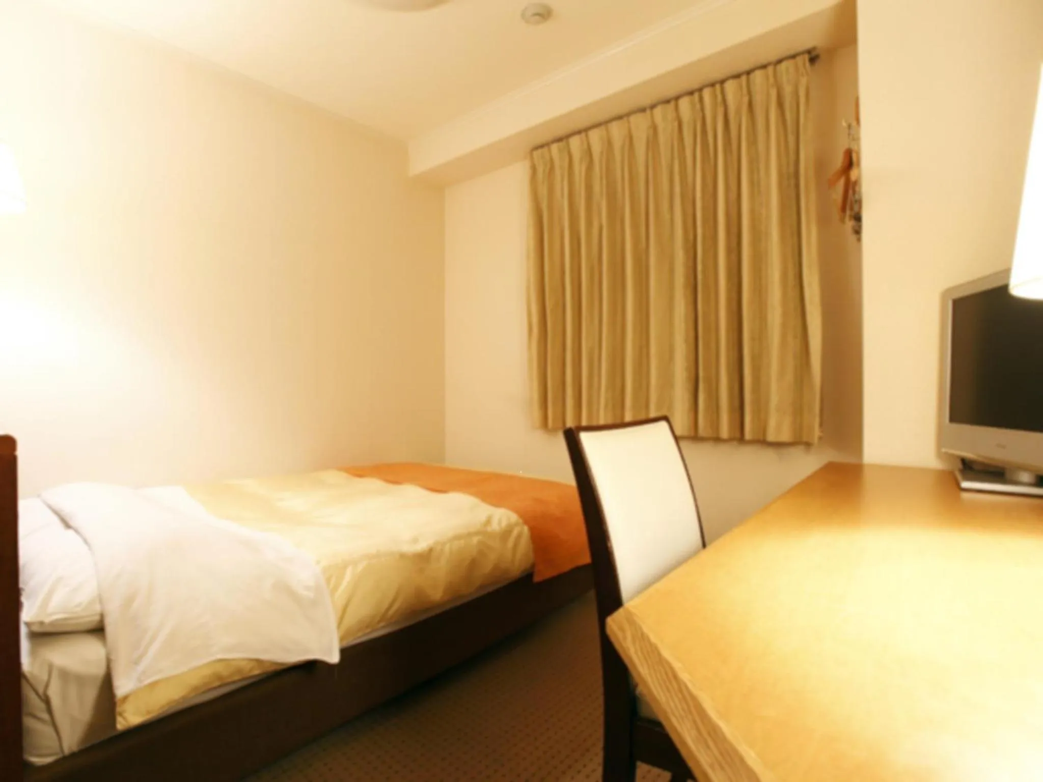 Photo of the whole room, Bed in Hotel New Ueno