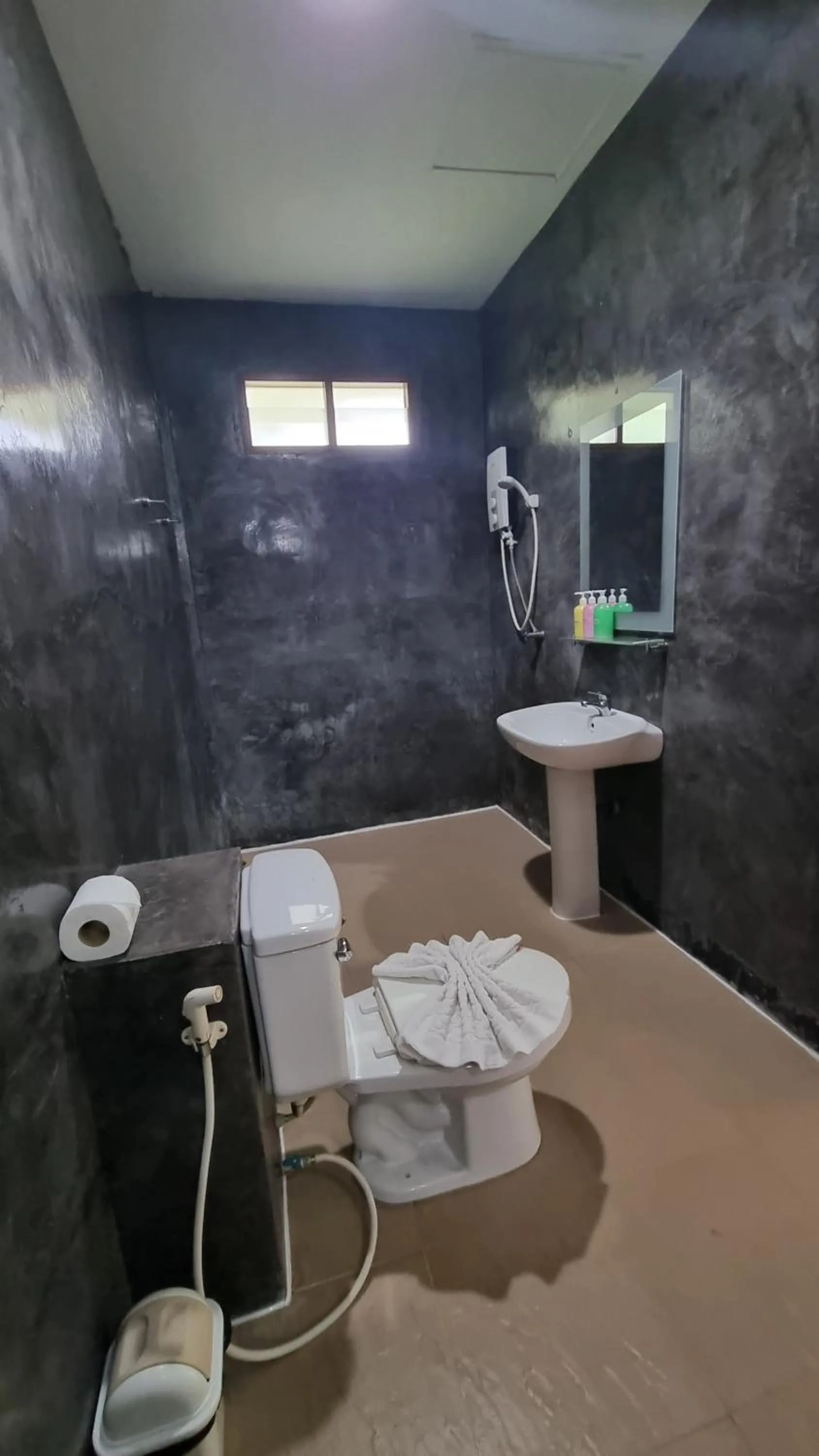 Bathroom in PawPaw Resort