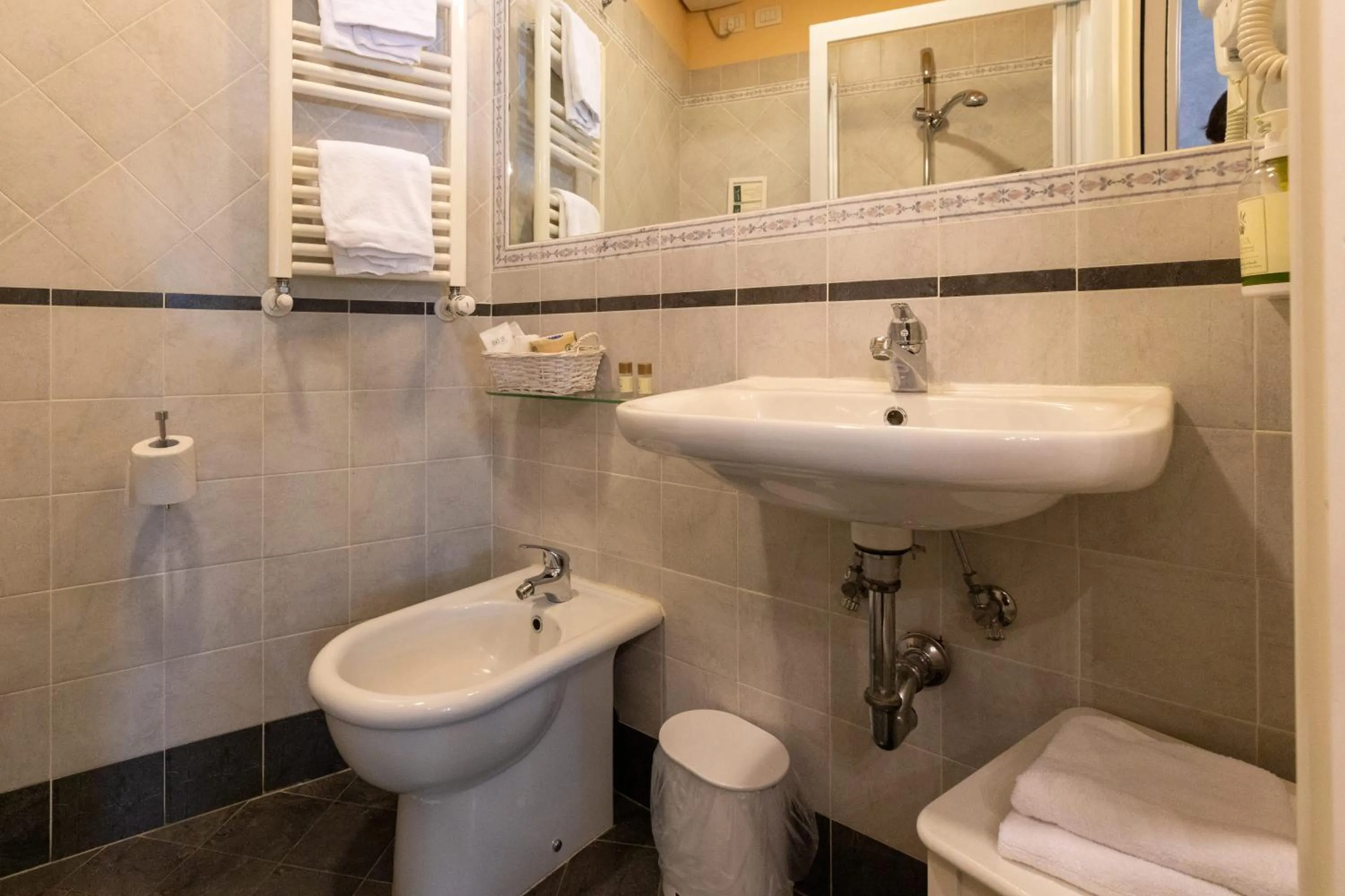 Shower in Hotel Bellavista Impruneta