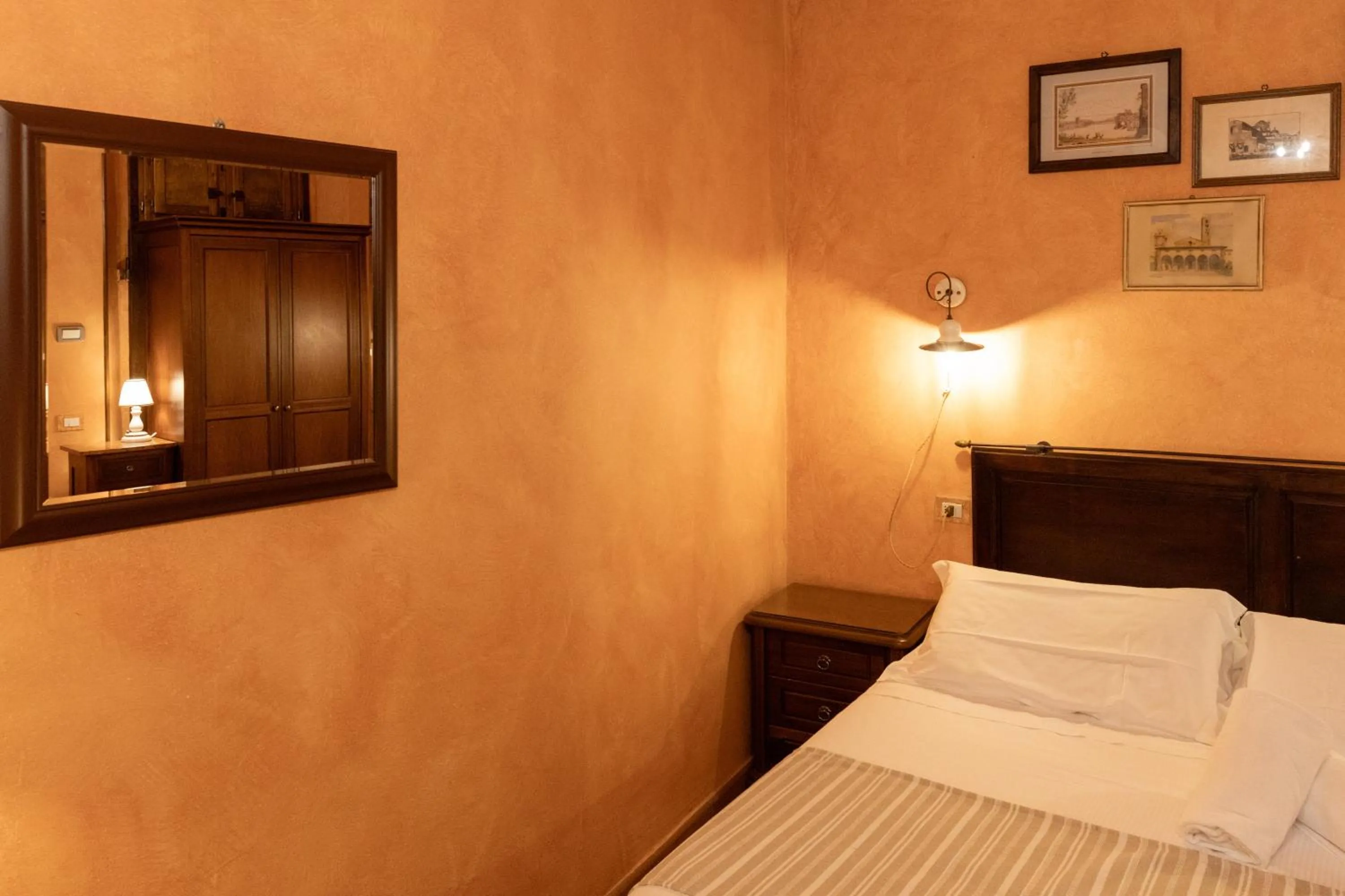 Photo of the whole room, Bed in Hotel Bellavista Impruneta