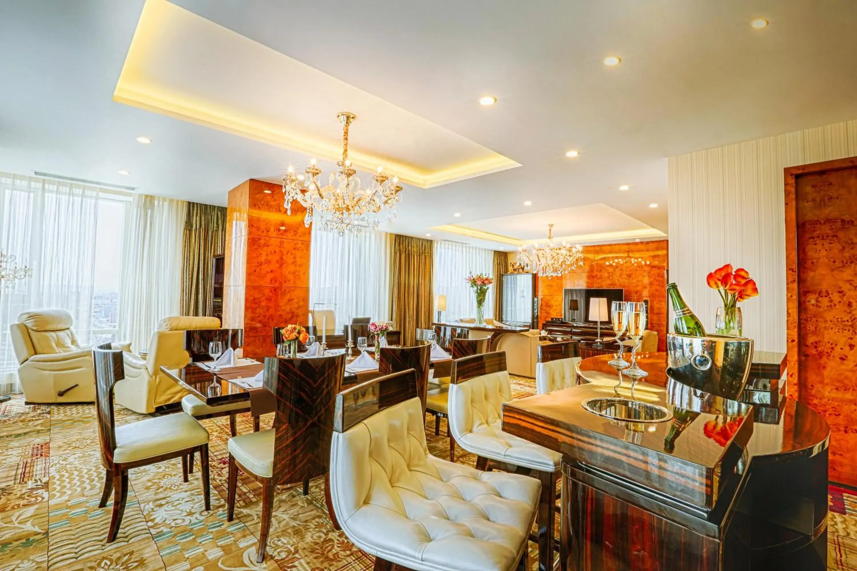 Restaurant/places to eat in Best Western Premier Tuushin Hotel Restaurant/places to eat in Best Western Premier Tuushin Hotel