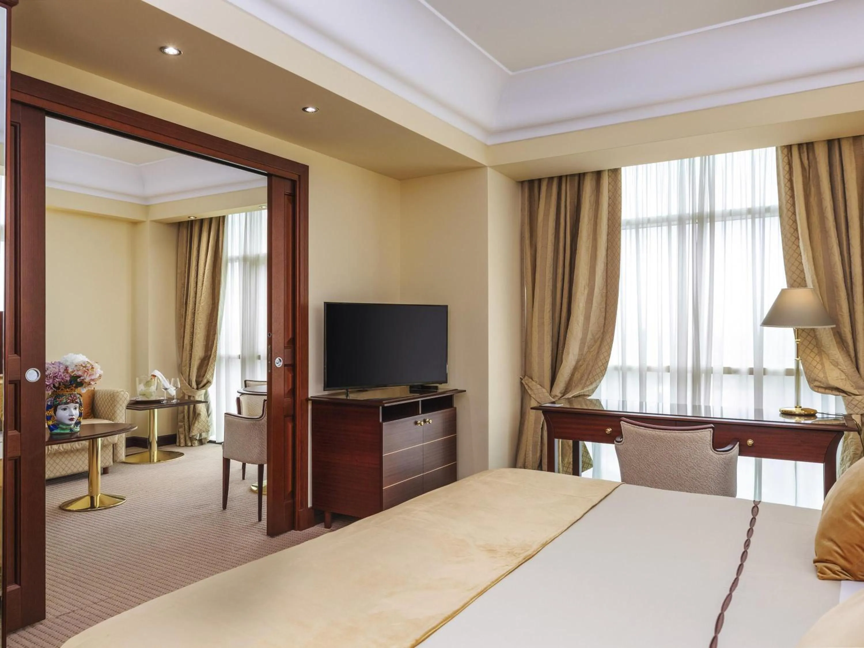 Bedroom, Bed in Hotel Mercure Siracusa