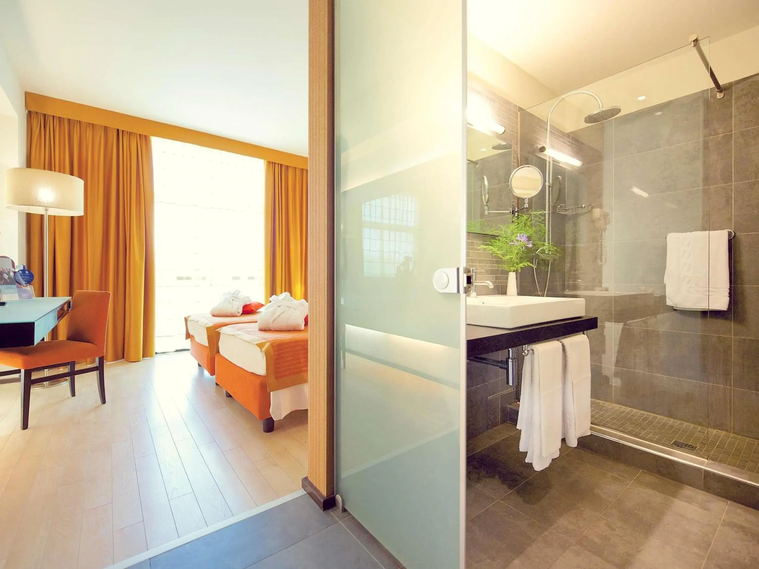 Bedroom in Hotel Mercure Siracusa Bedroom in Hotel Mercure Siracusa