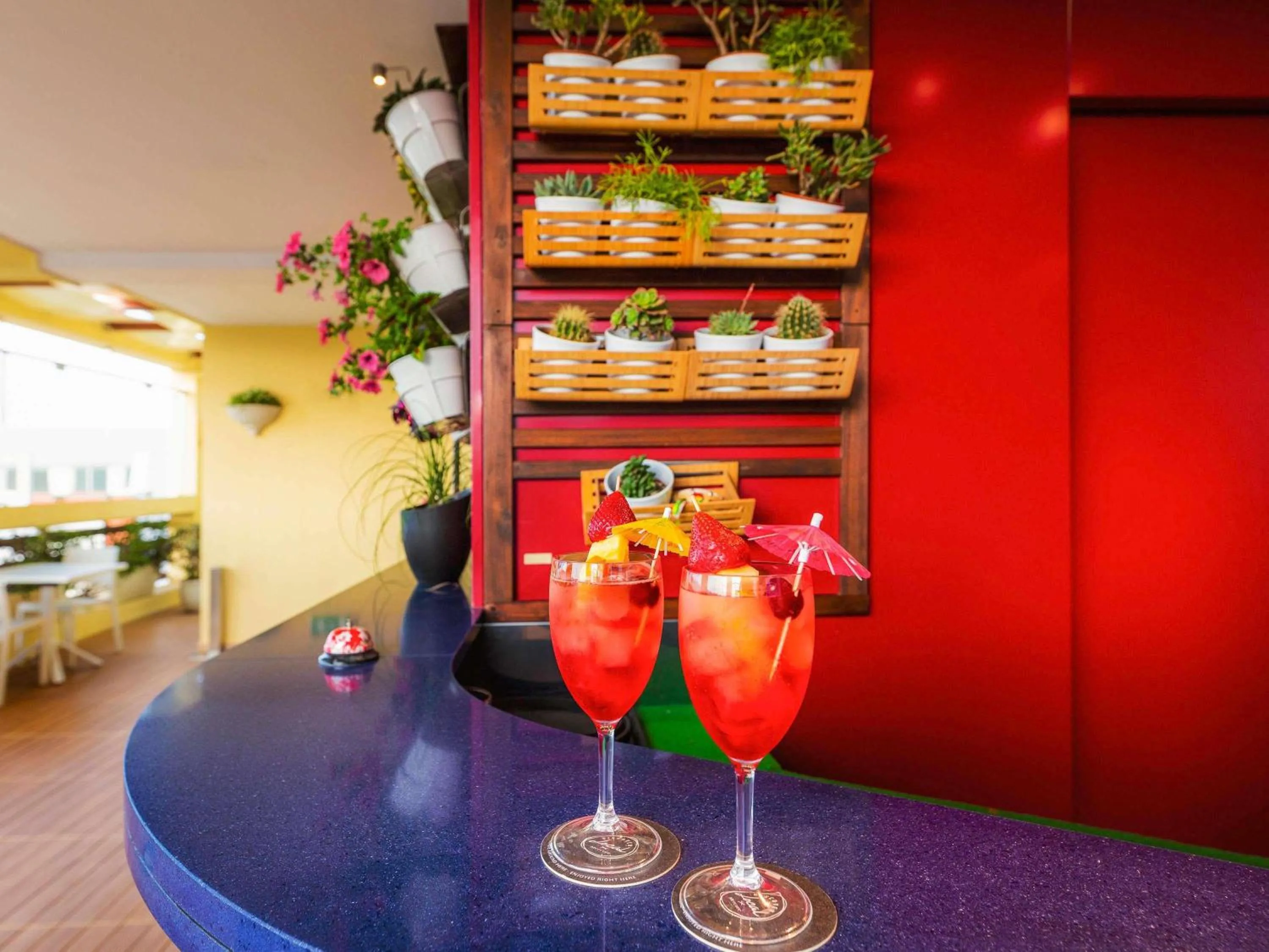 Lounge or bar in Hotel Mercure Siracusa