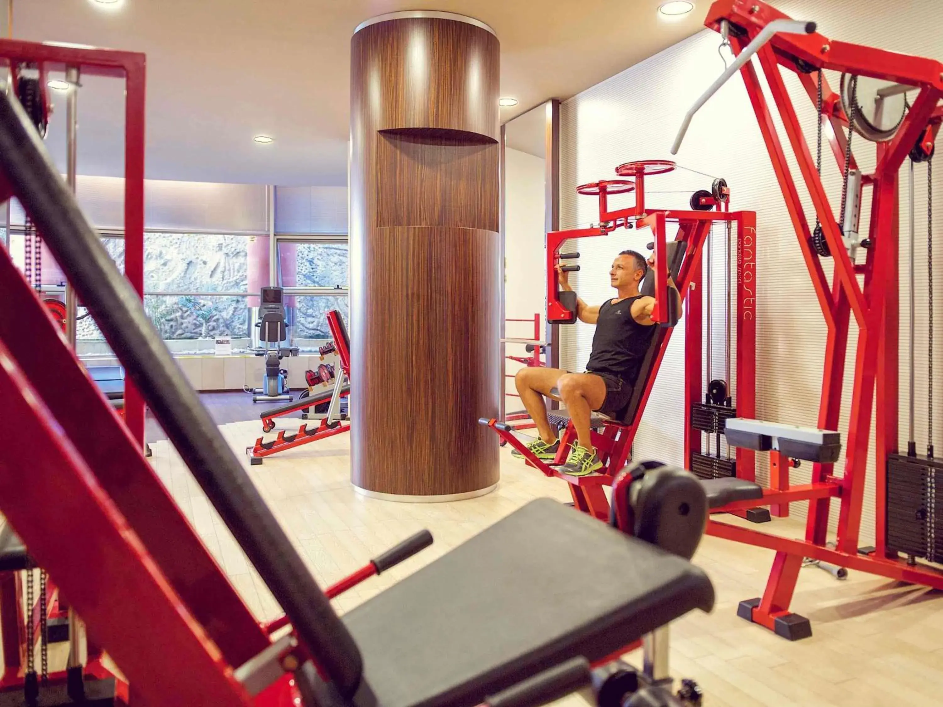 Fitness centre/facilities in Hotel Mercure Siracusa Fitness centre/facilities in Hotel Mercure Siracusa