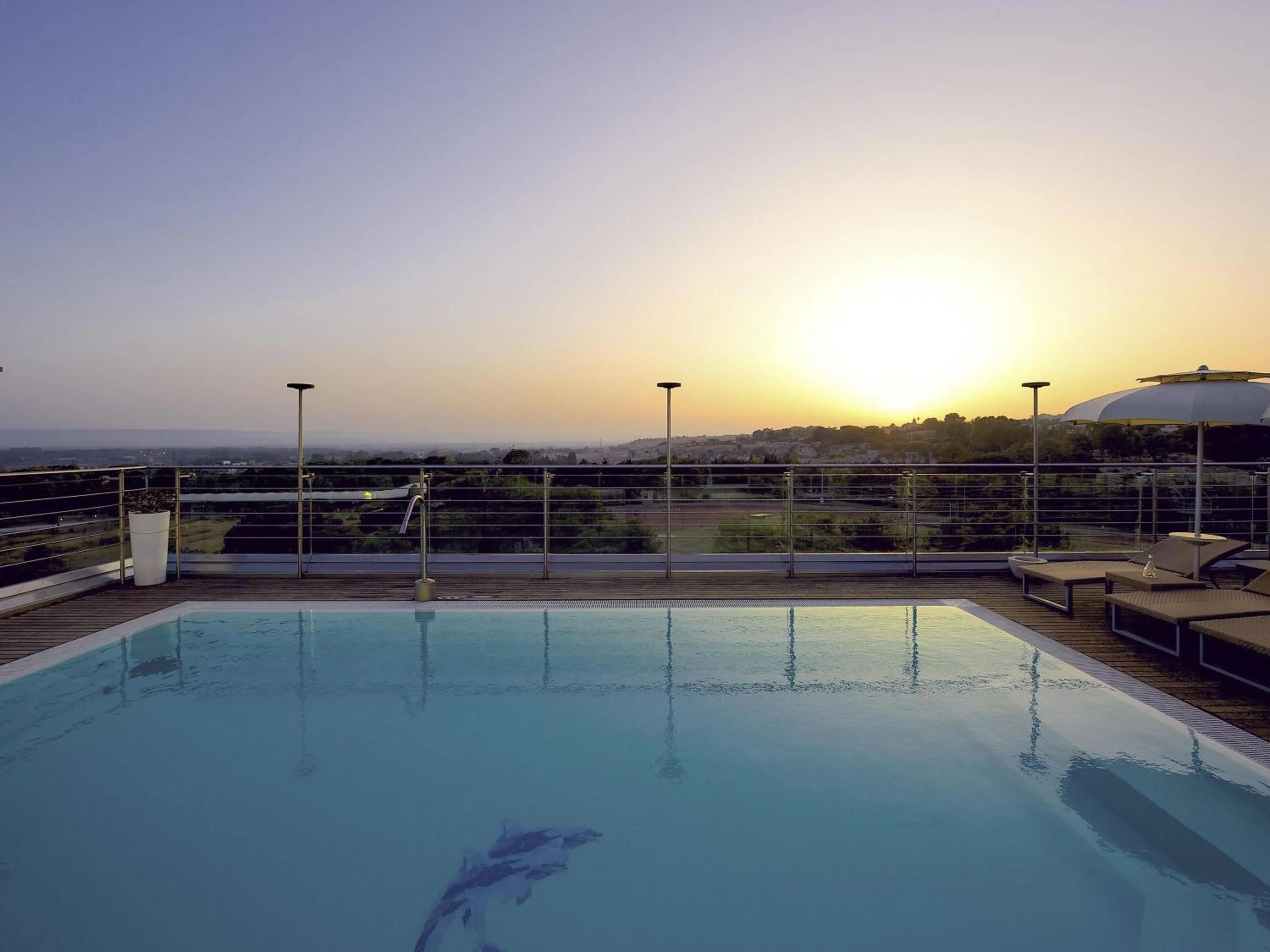 Pool view in Hotel Mercure Siracusa
