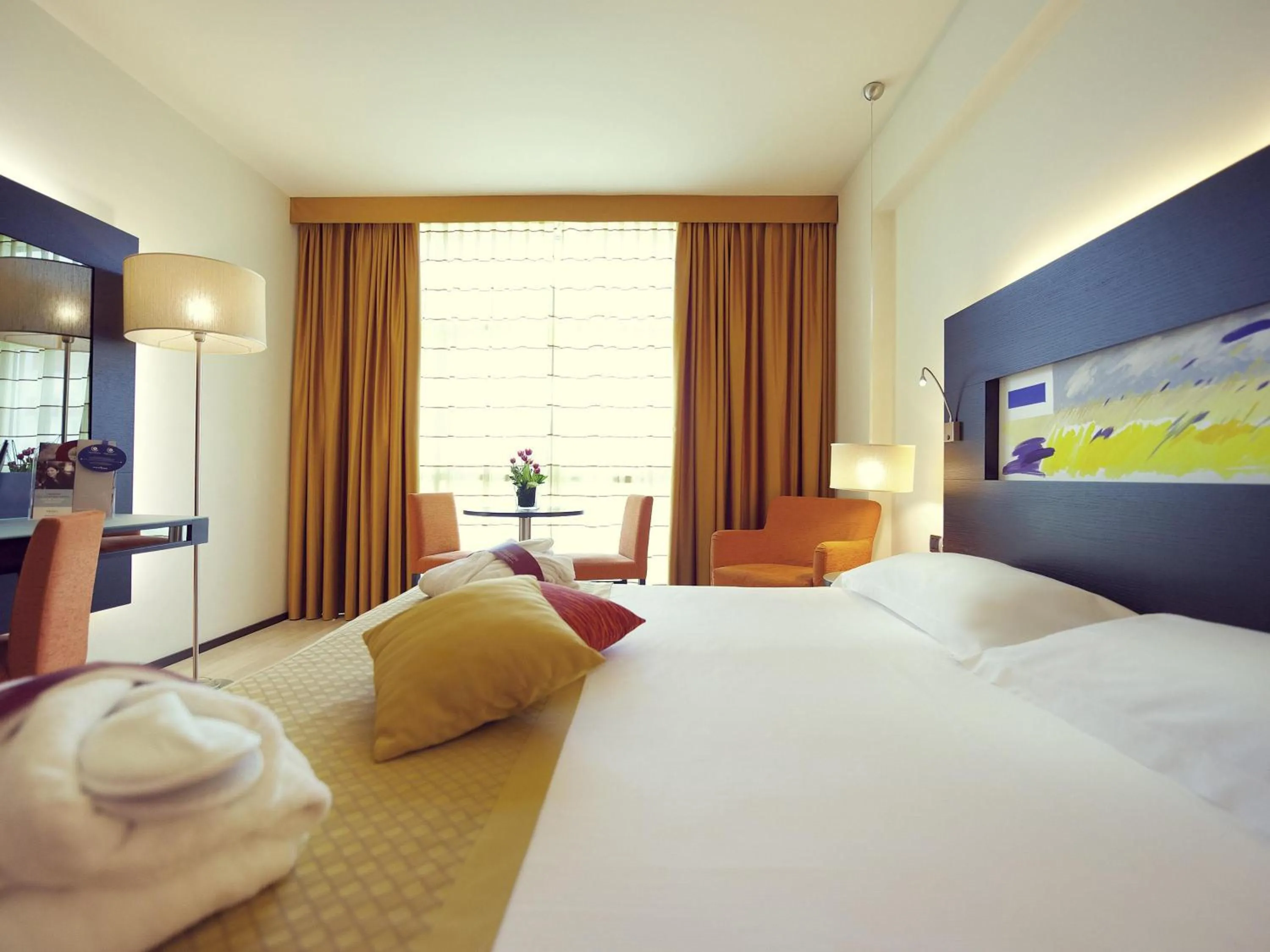 Bedroom, Bed in Hotel Mercure Siracusa