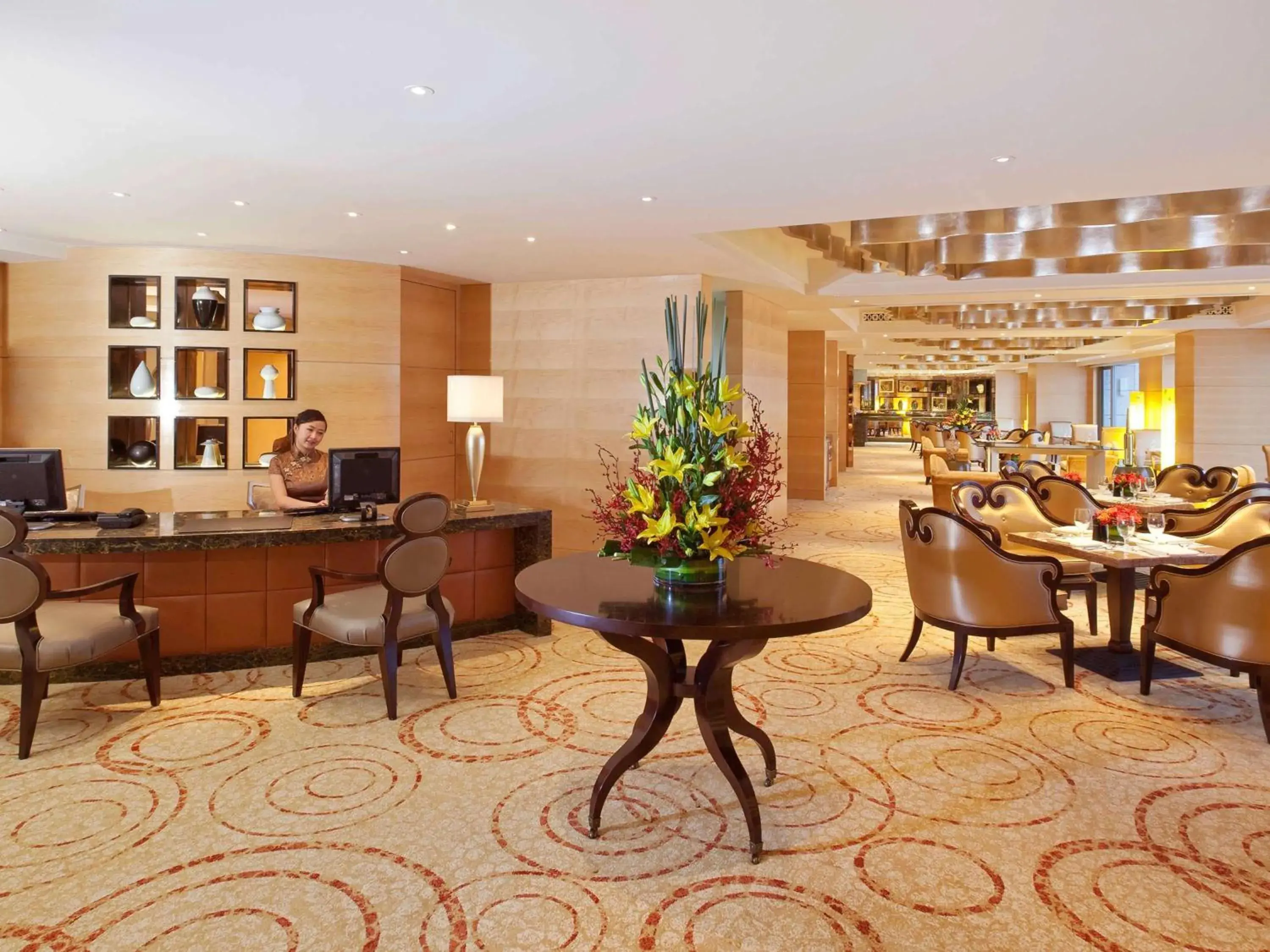 Lounge or bar in Fairmont Yangcheng Lake Lounge or bar in Fairmont Yangcheng Lake