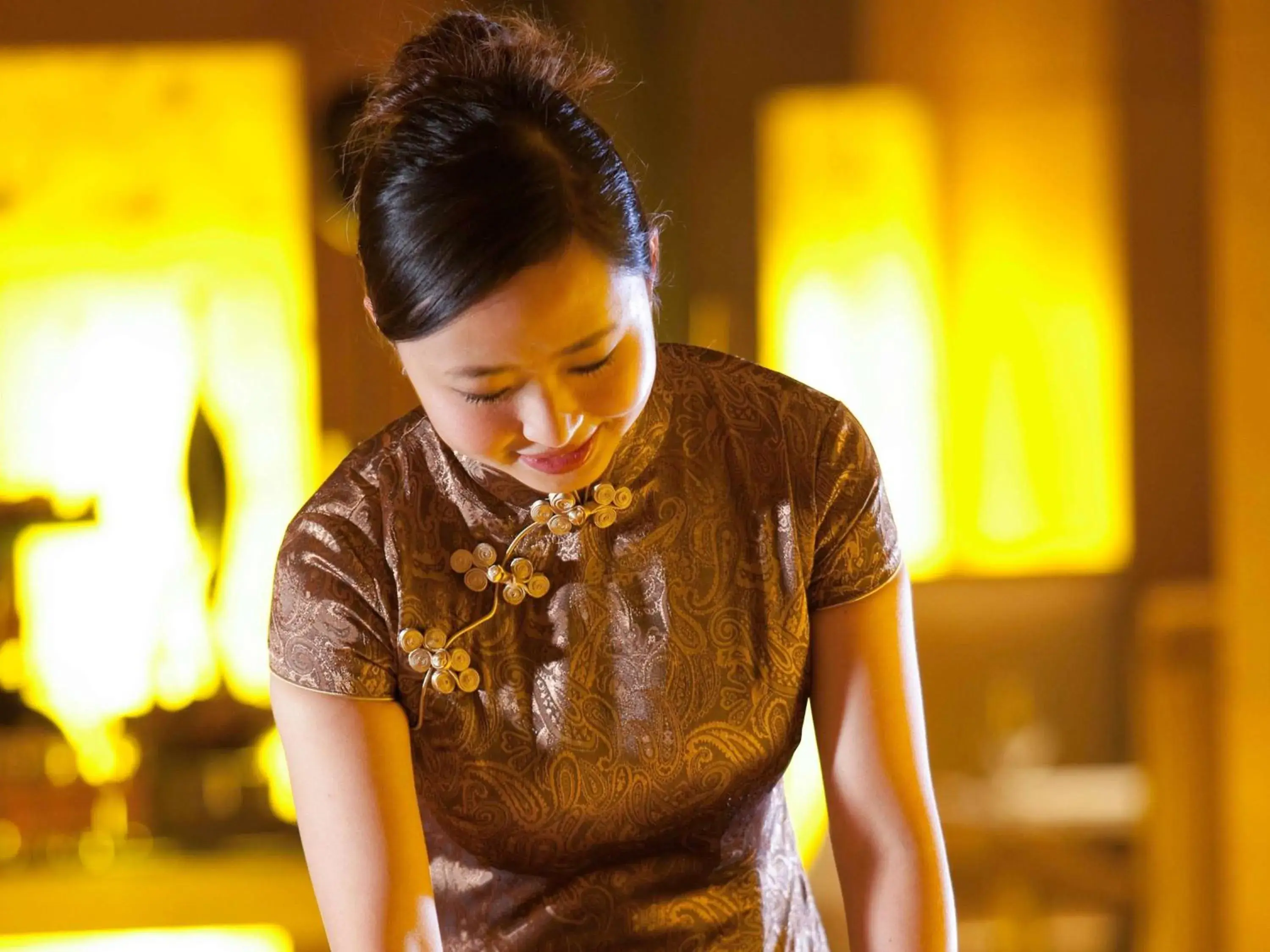 Lounge or bar in Fairmont Yangcheng Lake Lounge or bar in Fairmont Yangcheng Lake