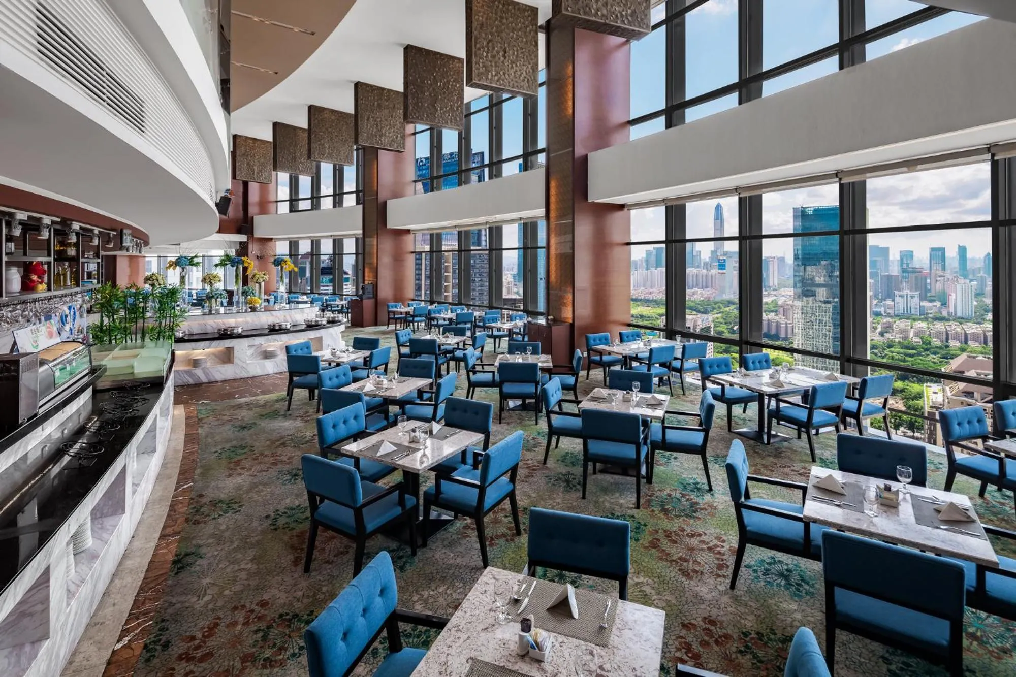 Restaurant/places to eat in Huaqiang Plaza Hotel Shenzhen, Enjoy Complimentary Mini Bar & Night Snack, Add breakfast - enjoy complimentary afternoon tea