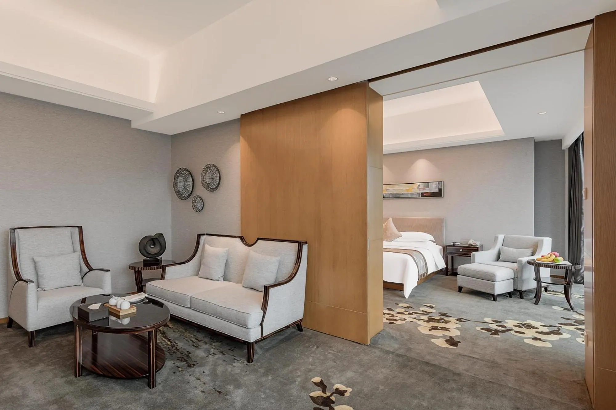 Huaqiang Plaza Hotel Shenzhen, Enjoy Complimentary Mini Bar & Night Snack, Add breakfast - enjoy complimentary afternoon tea