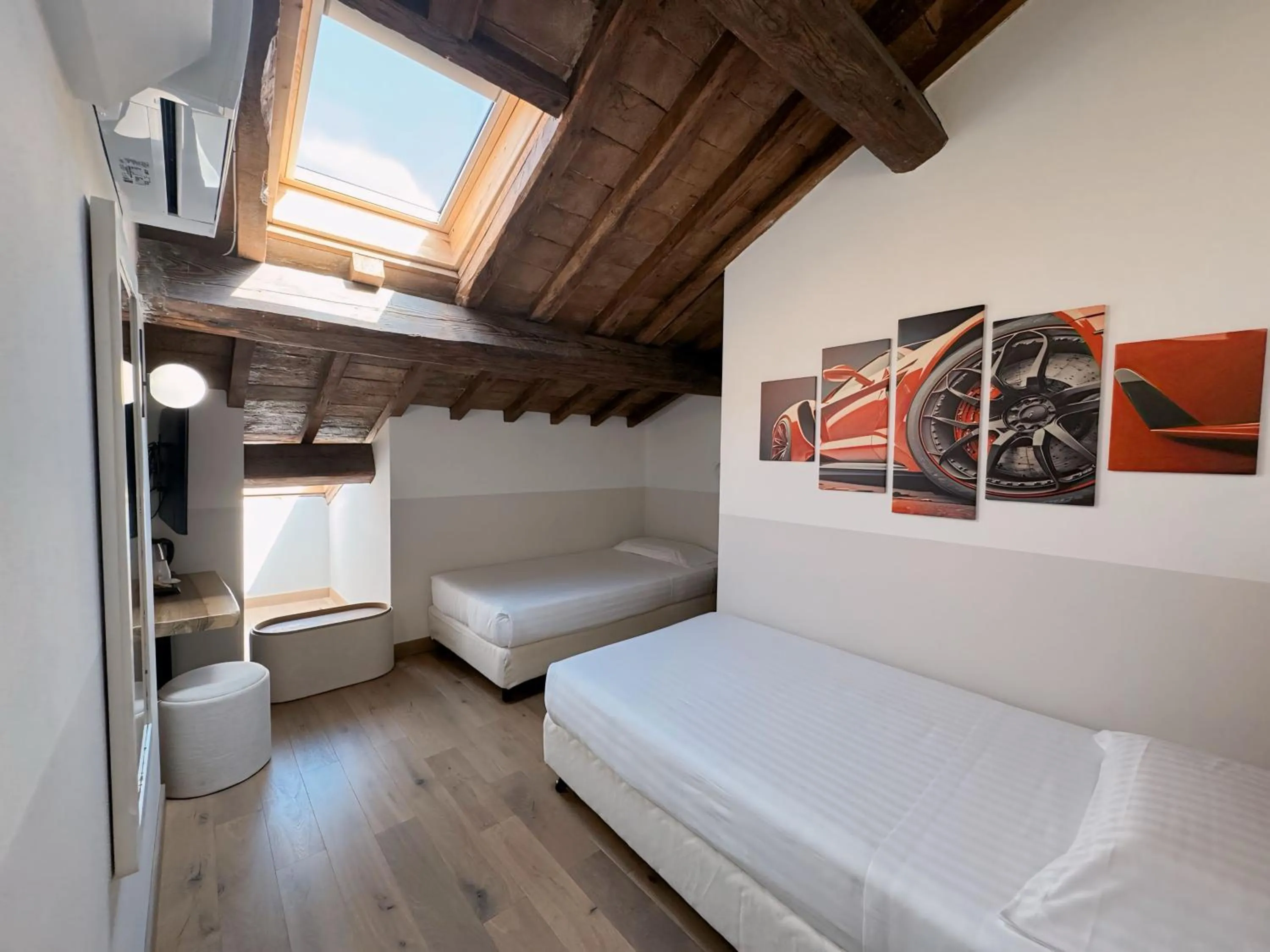 Bed in Rechigi Park Hotel