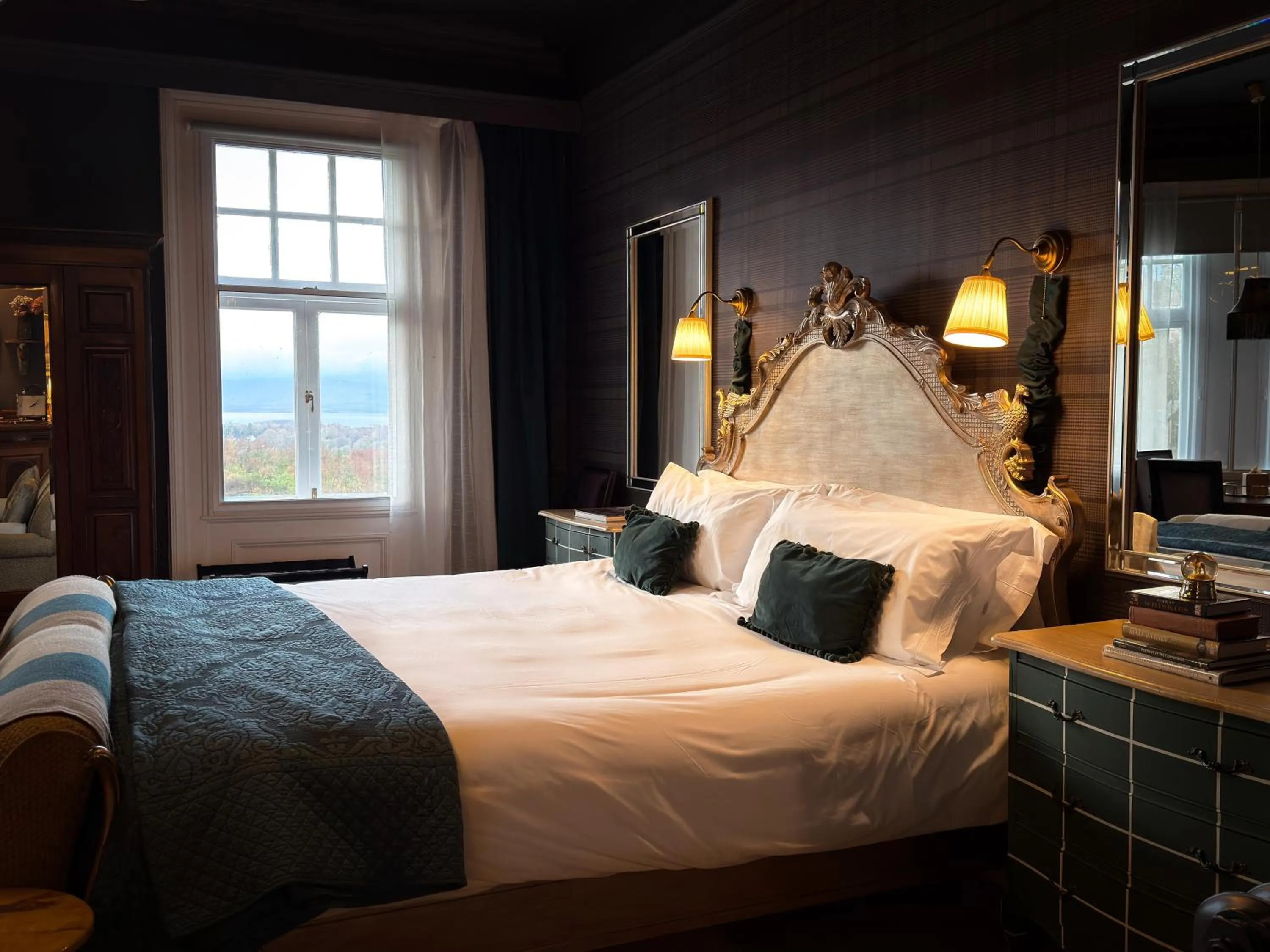 Bed in Glencruitten House