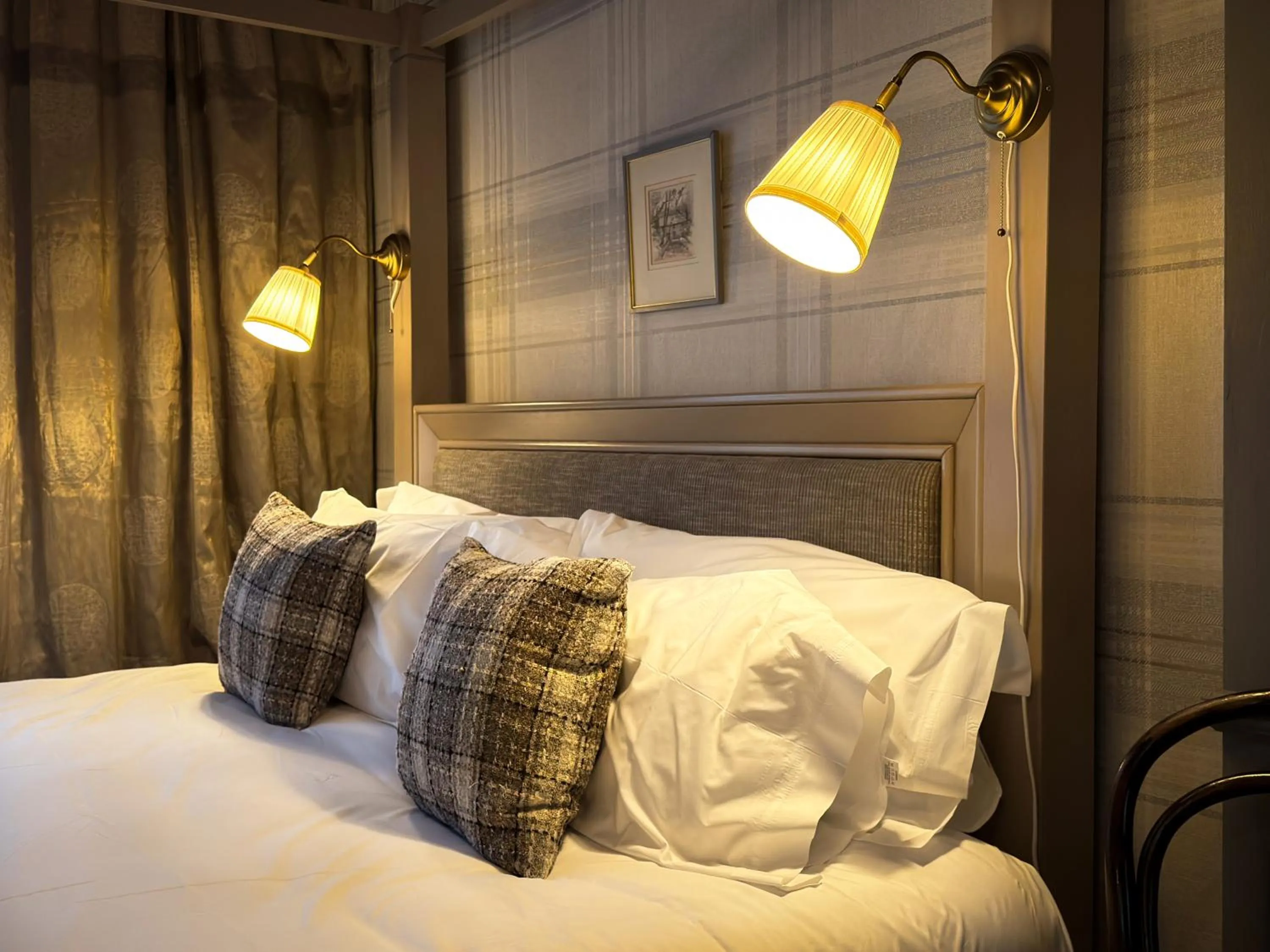 Bed in Glencruitten House