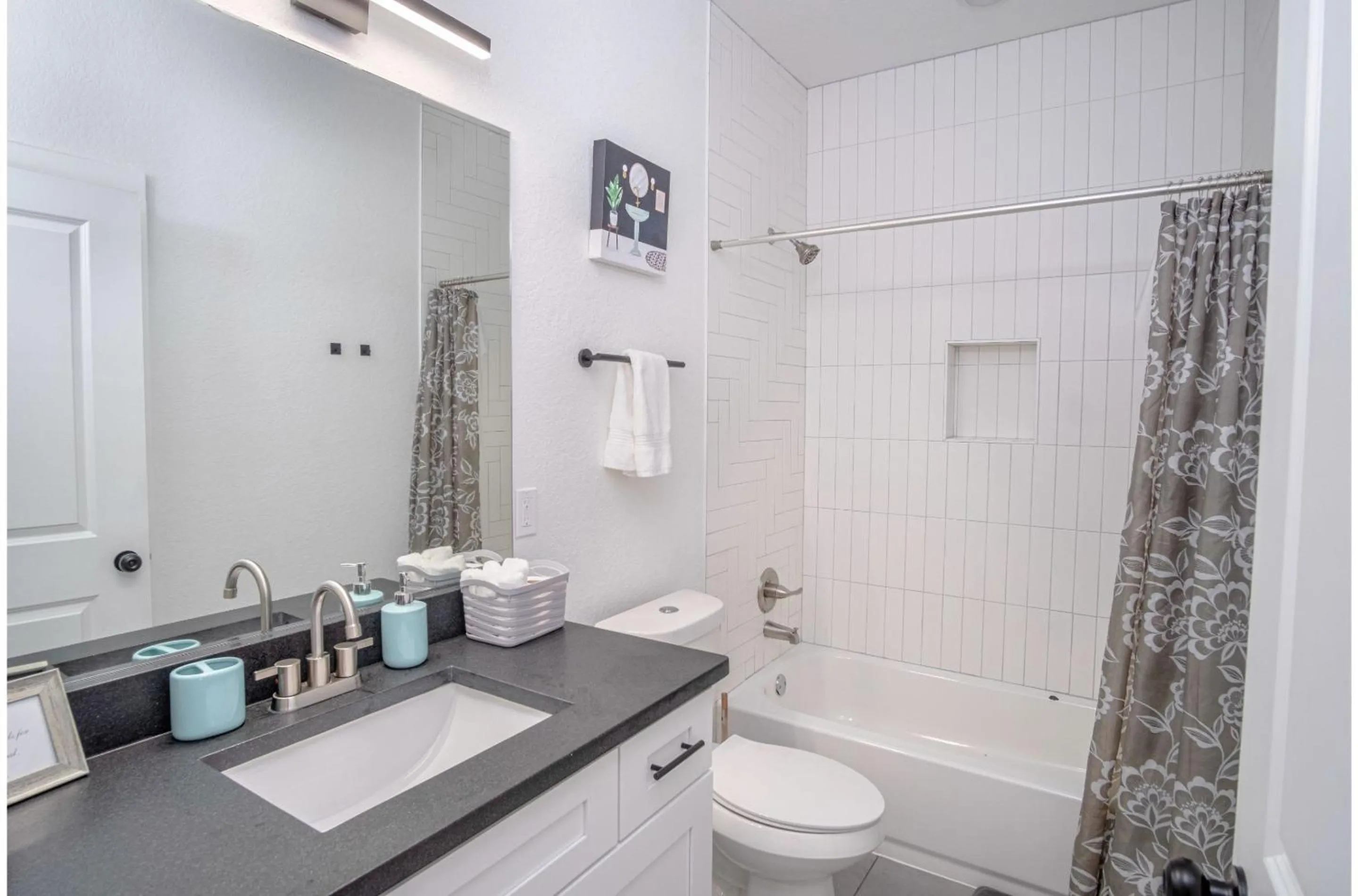 Bathroom in BRAND NEW 4 Stylish 3BR Near Exciting Downtown