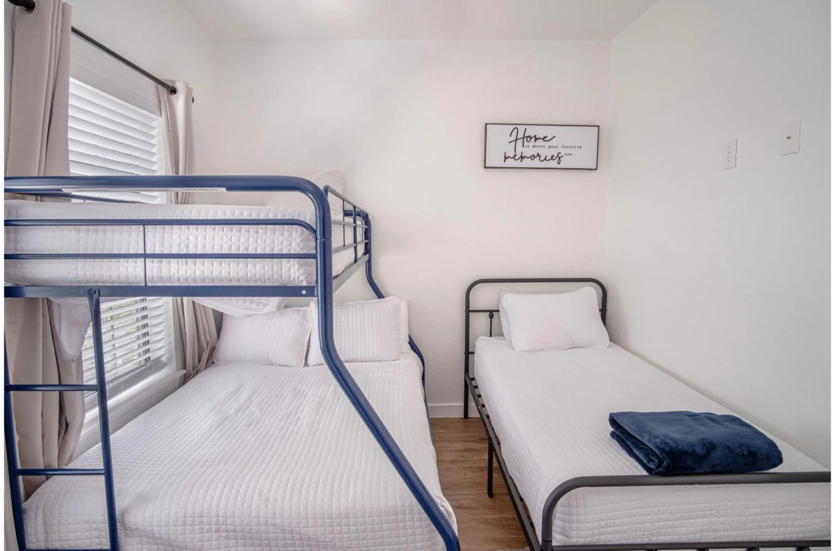 Bed in BRAND NEW 4 Stylish 3BR Near Exciting Downtown