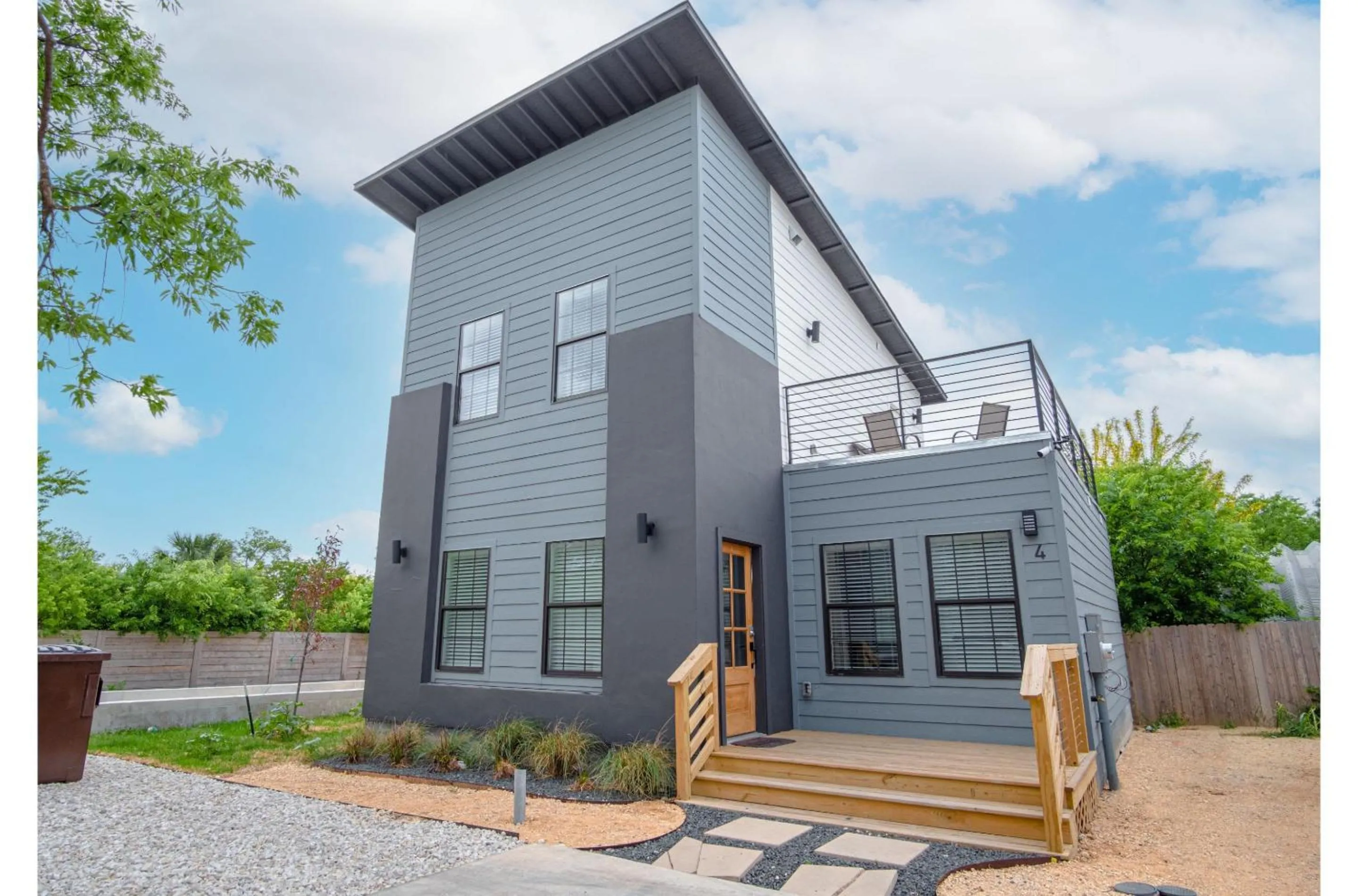 Property building in BRAND NEW 4 Stylish 3BR Near Exciting Downtown