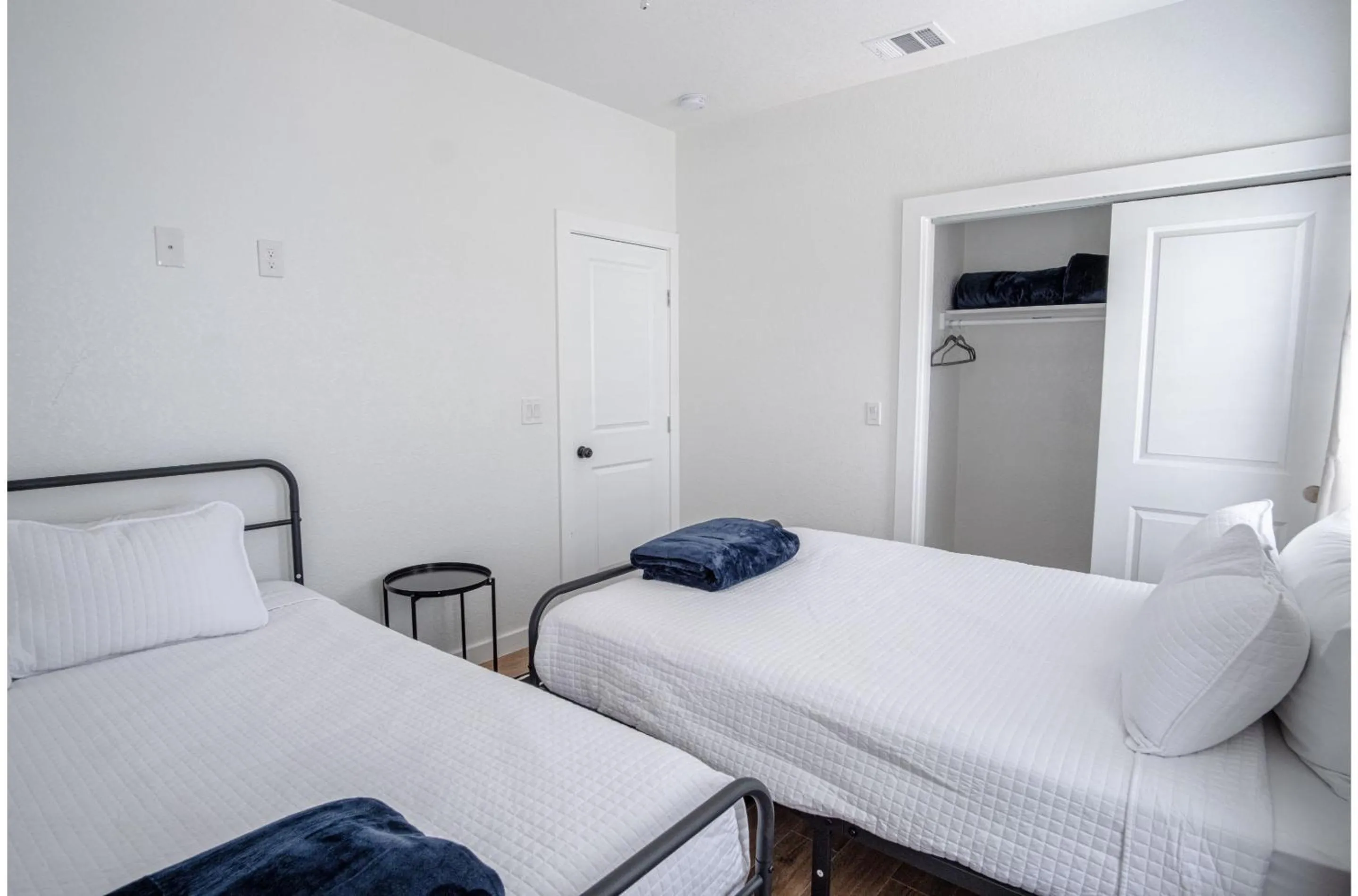 Bed in BRAND NEW 4 Stylish 3BR Near Exciting Downtown