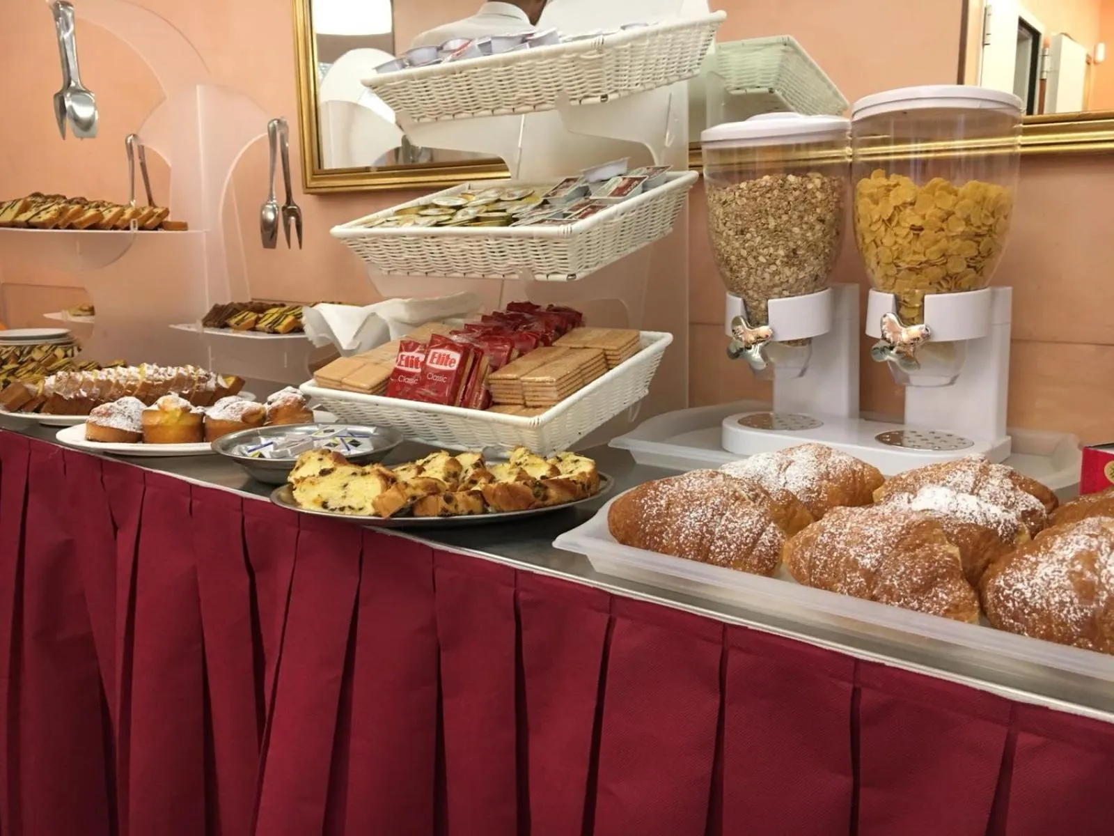 Breakfast in Hotel Manola