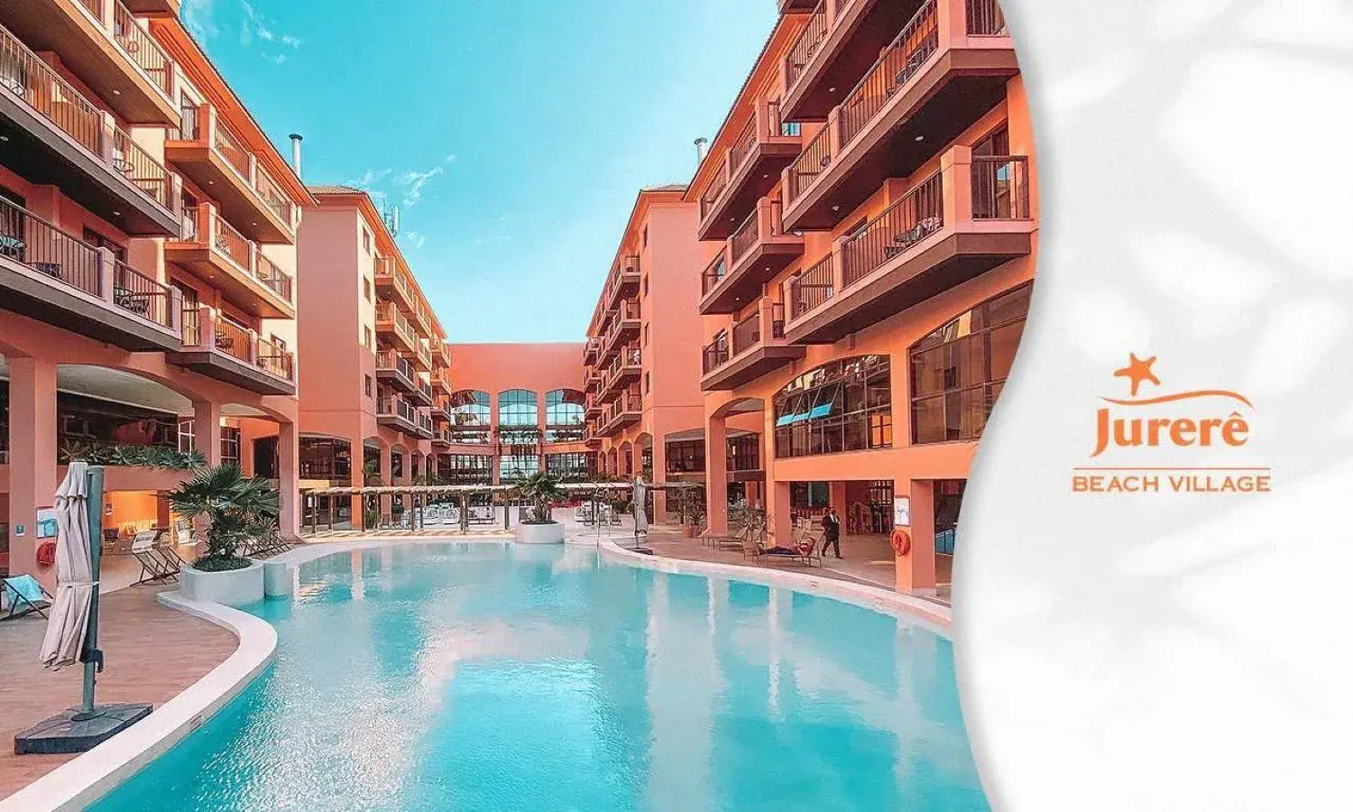 Swimming pool in Jurerê Beach Village Swimming pool in Jurerê Beach Village