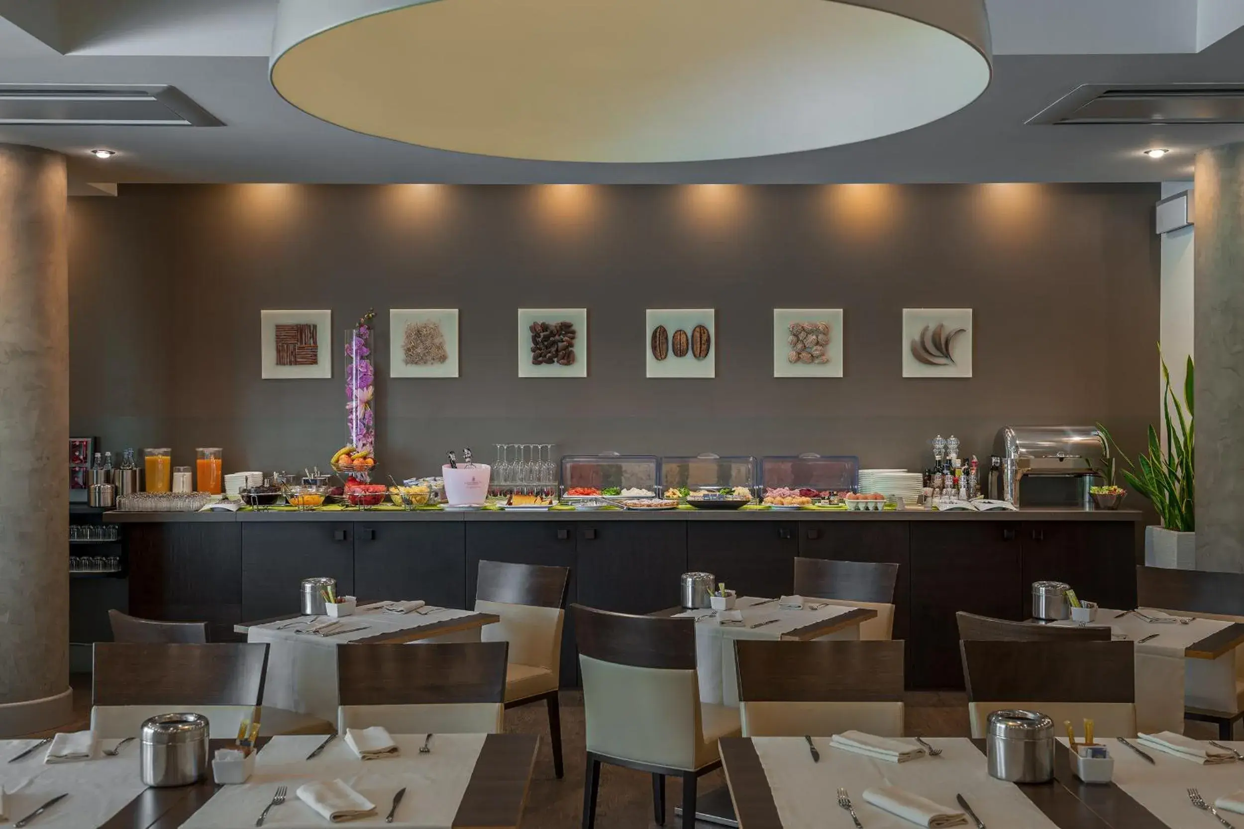 Buffet breakfast in Hotel Nazionale Buffet breakfast in Hotel Nazionale