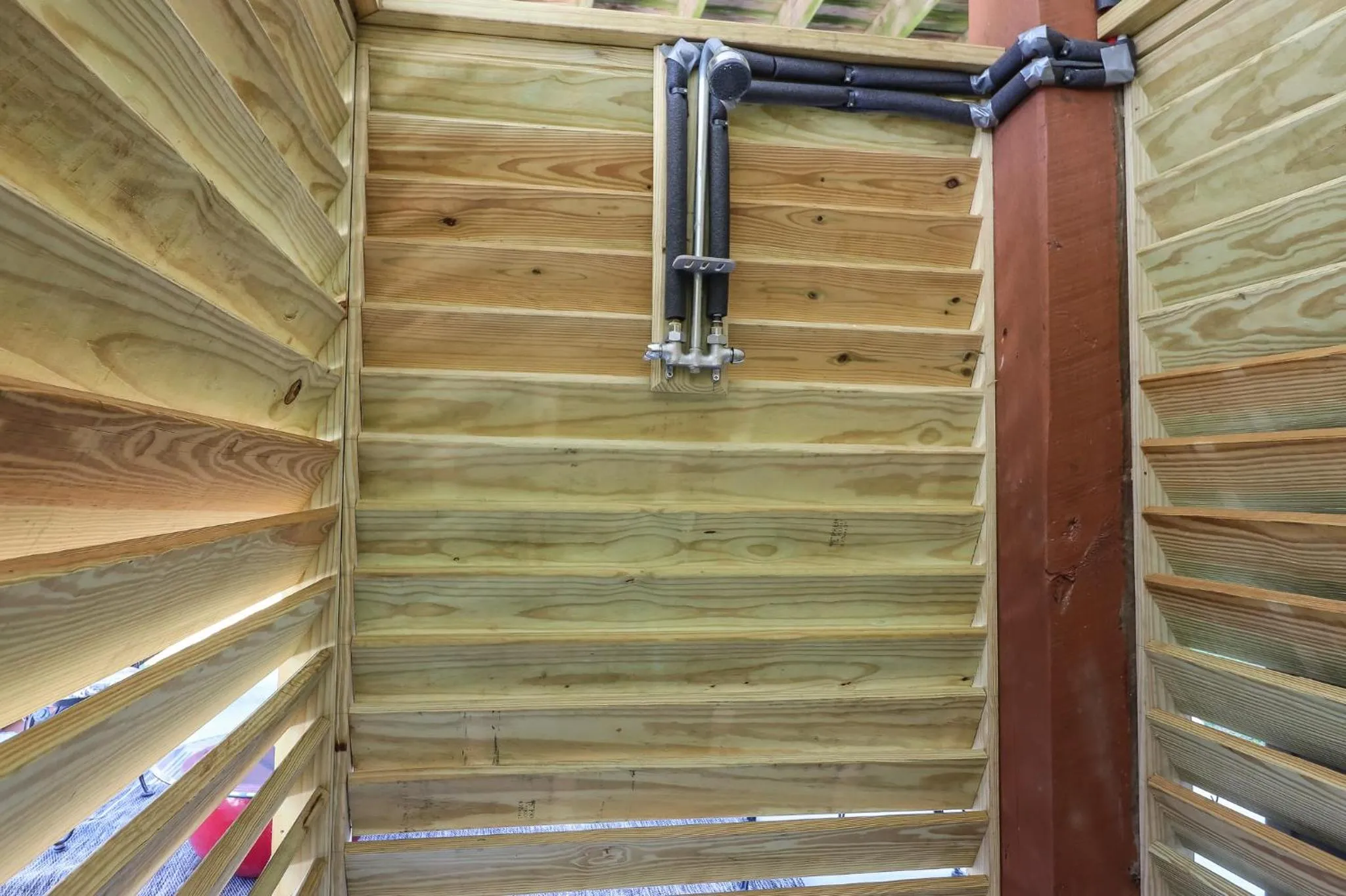 PERFECT location spacious yard coffee bar at this lovely beach home