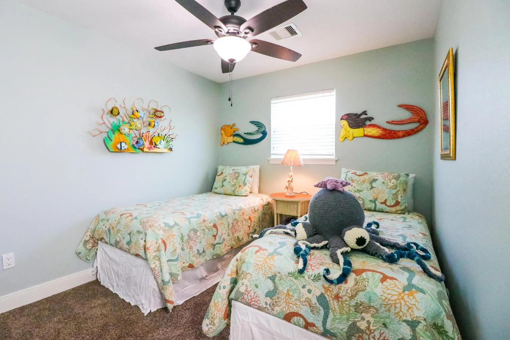 PERFECT location spacious yard coffee bar at this lovely beach home