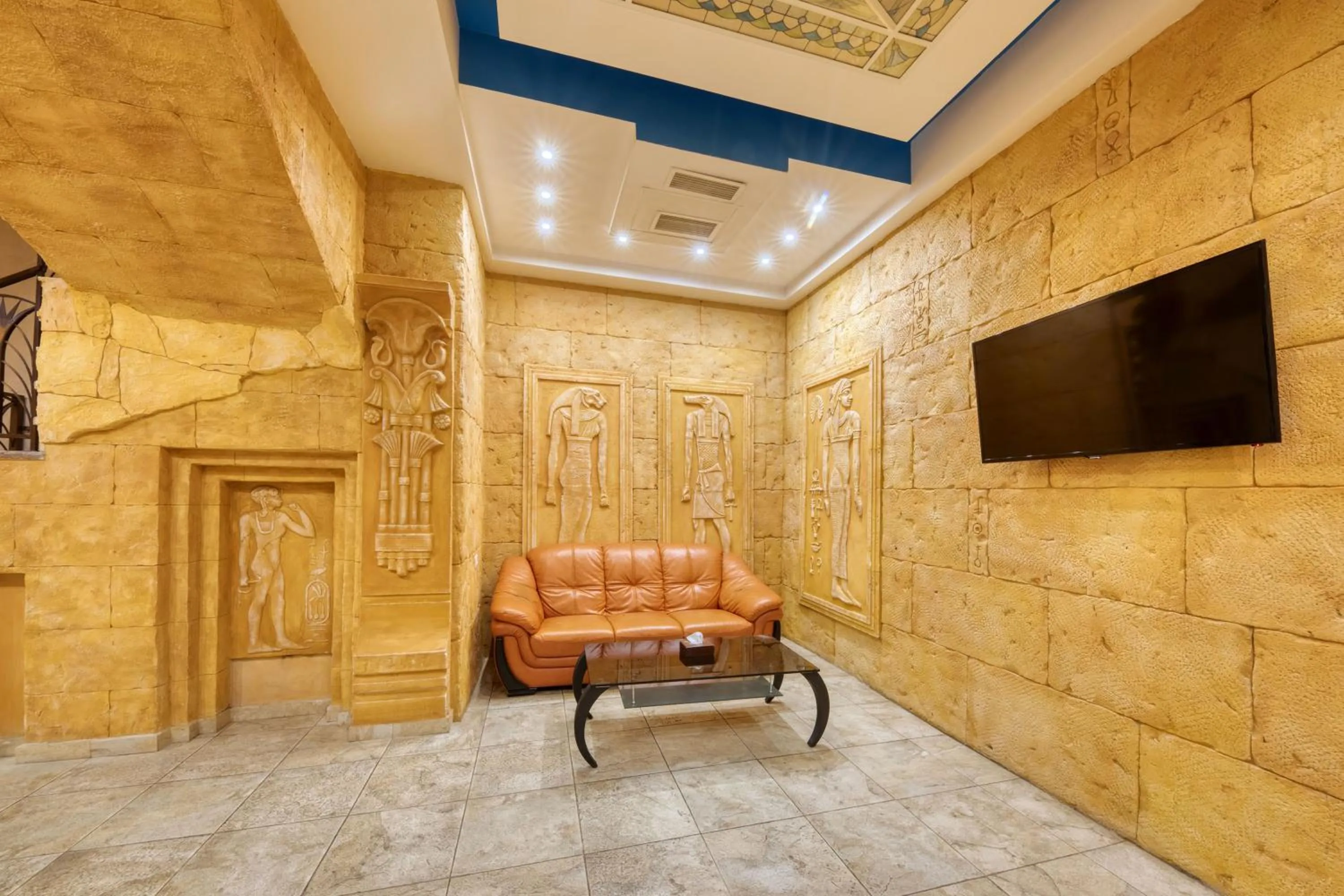 Communal lounge/ TV room in Spa Hotel Grace Forum