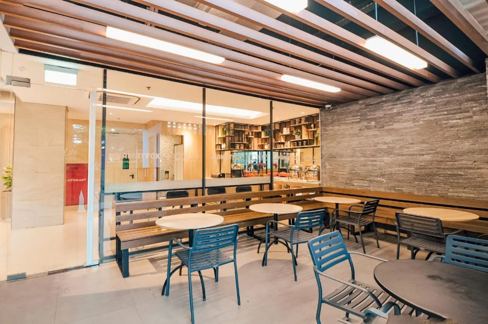 Restaurant/places to eat in FOX Lite Grogol Jakarta