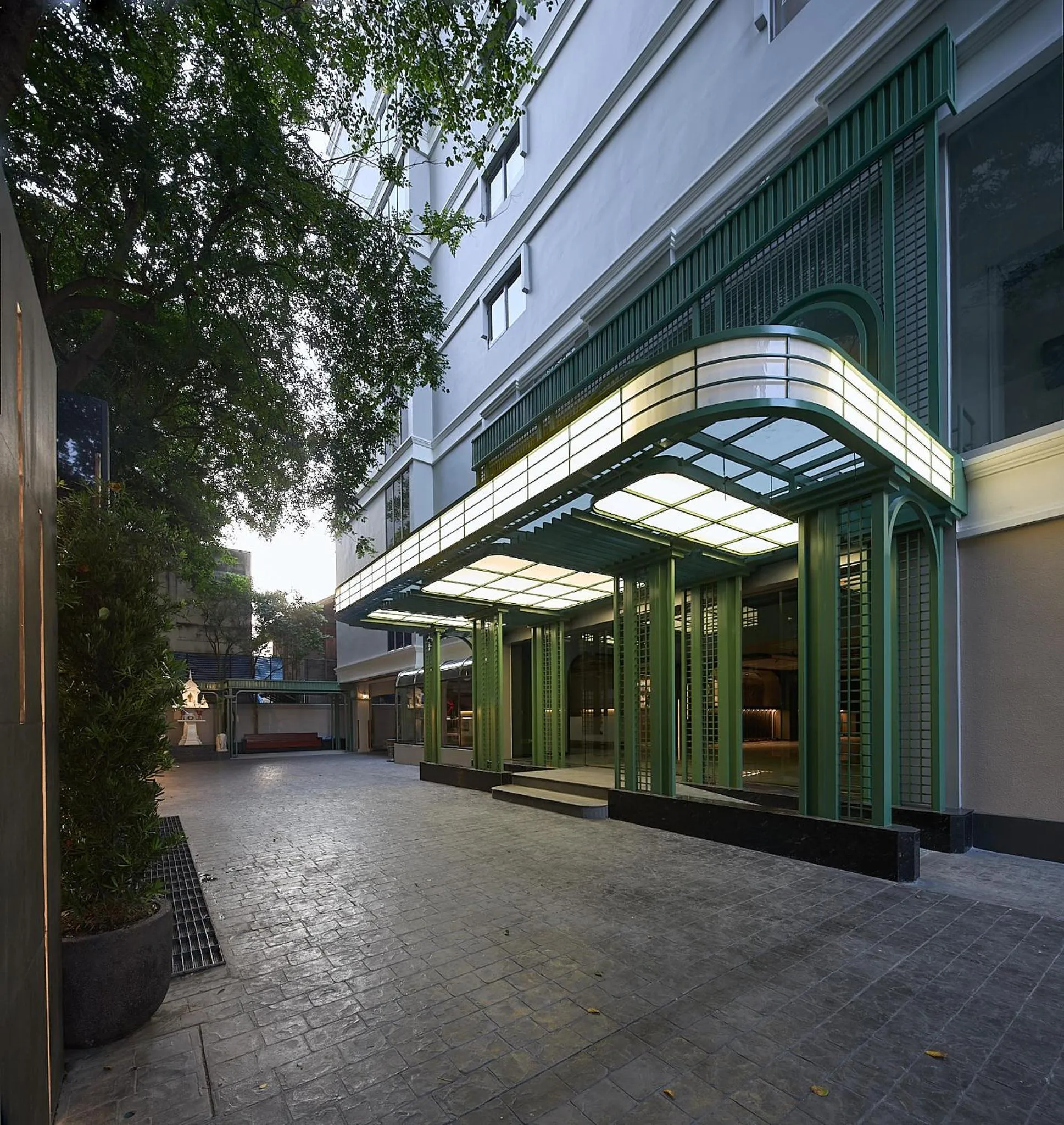 Facade/entrance in The Path Siam