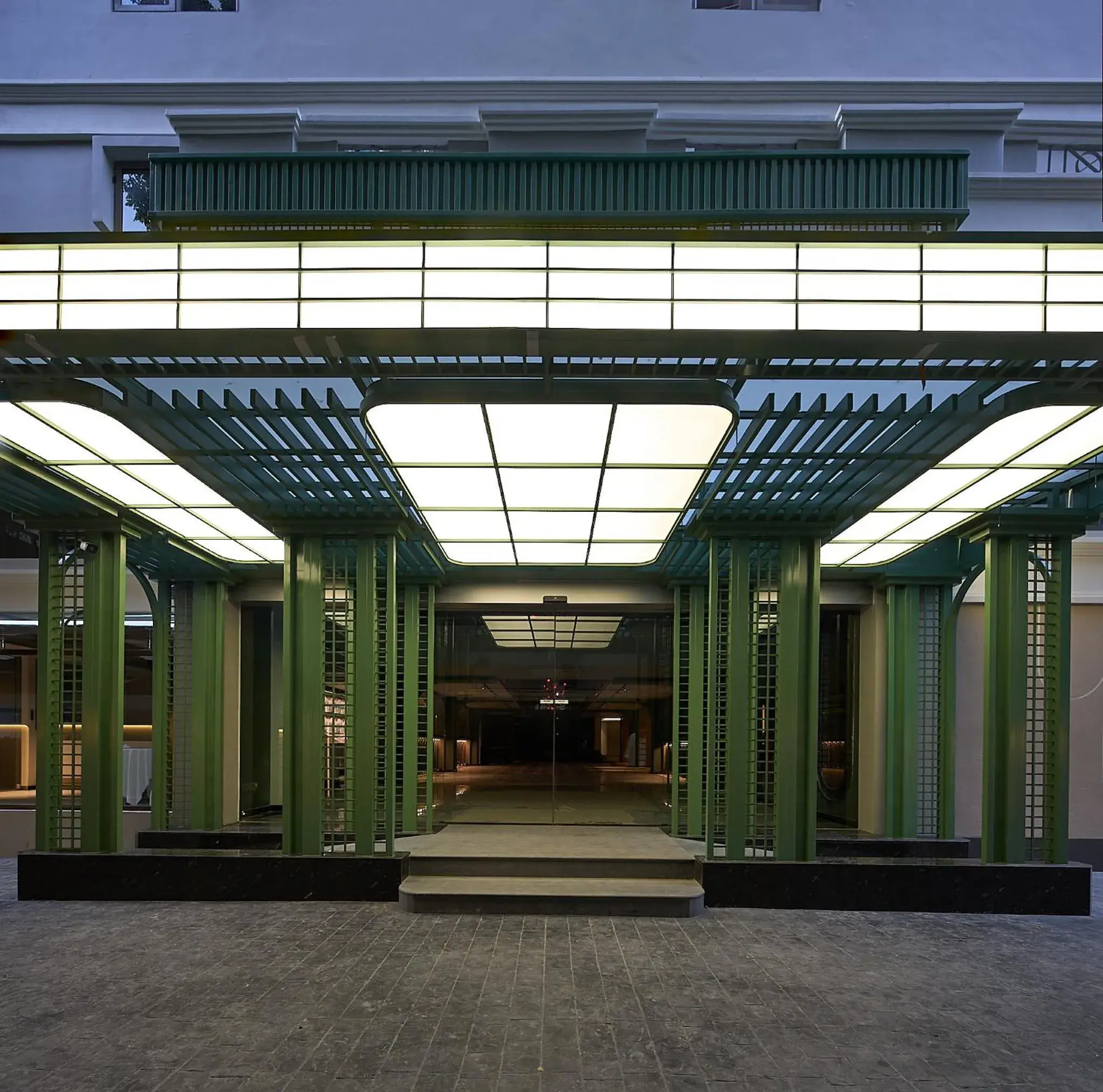 Facade/entrance in The Path Siam Facade/entrance in The Path Siam